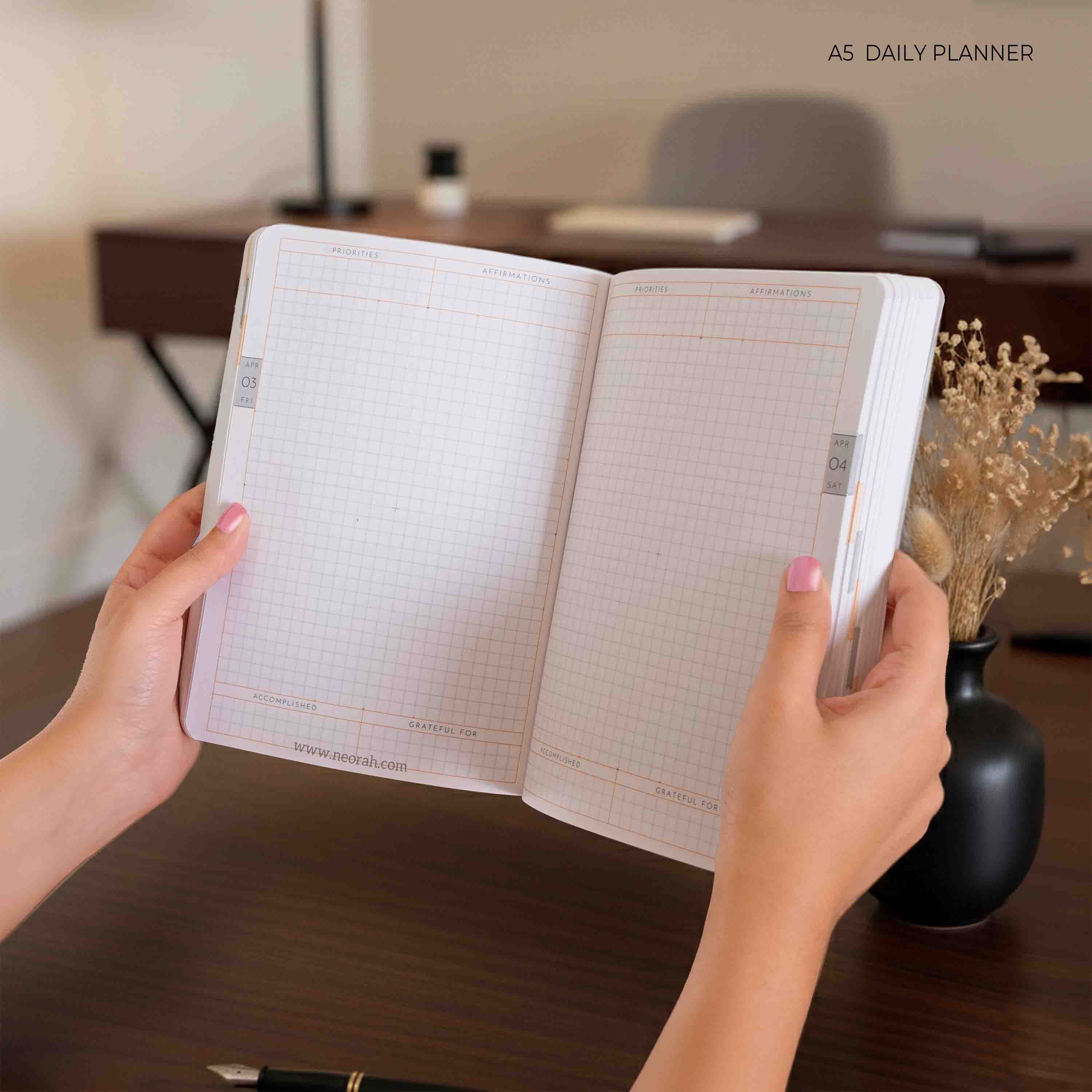 A5 - 2026 - DAILY PLANNER  - 512 PAGES - SOFT COVER - Image 11
