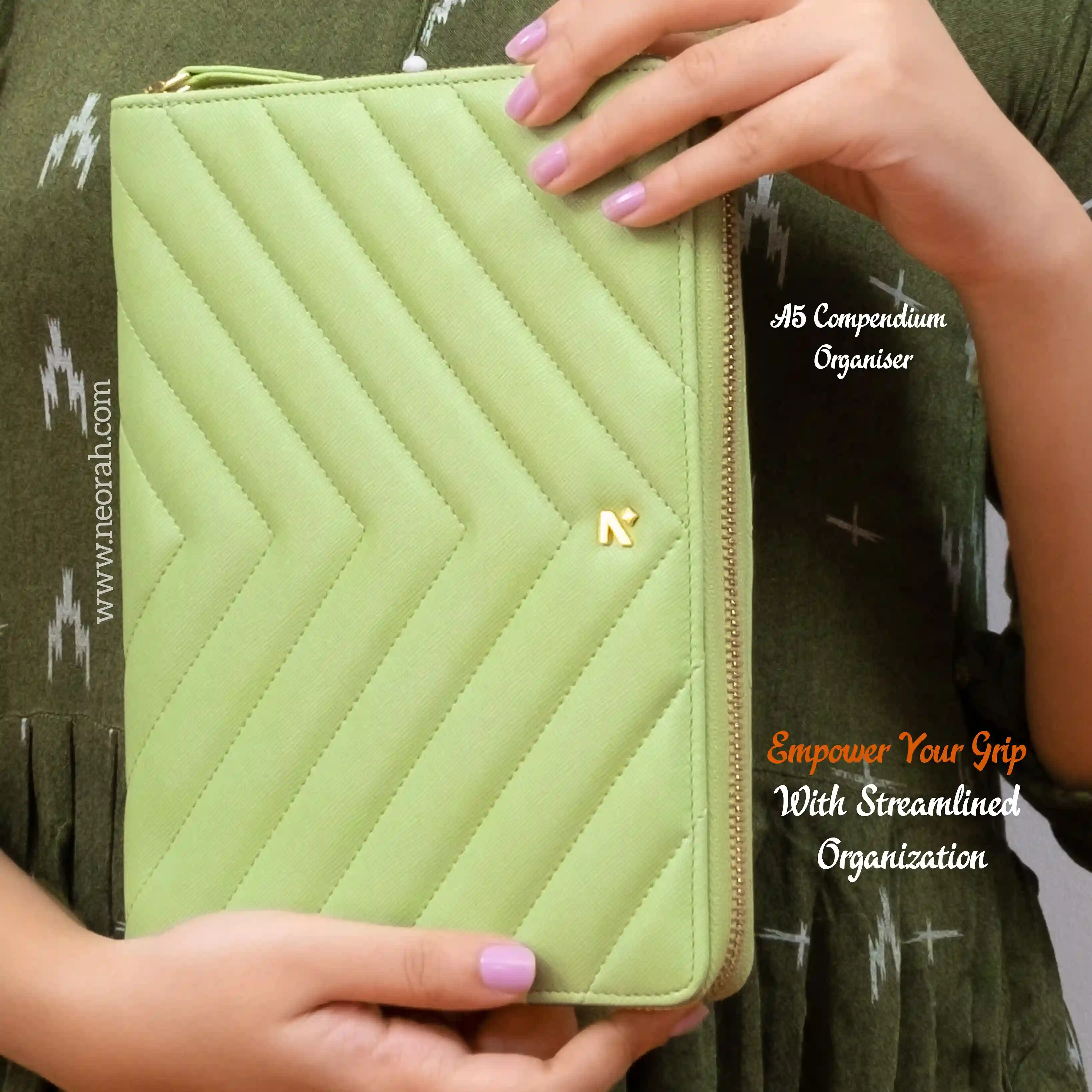A5 - REFILLABLE QUILTED ORGANISER SLEEVE - ZIP - Image 123