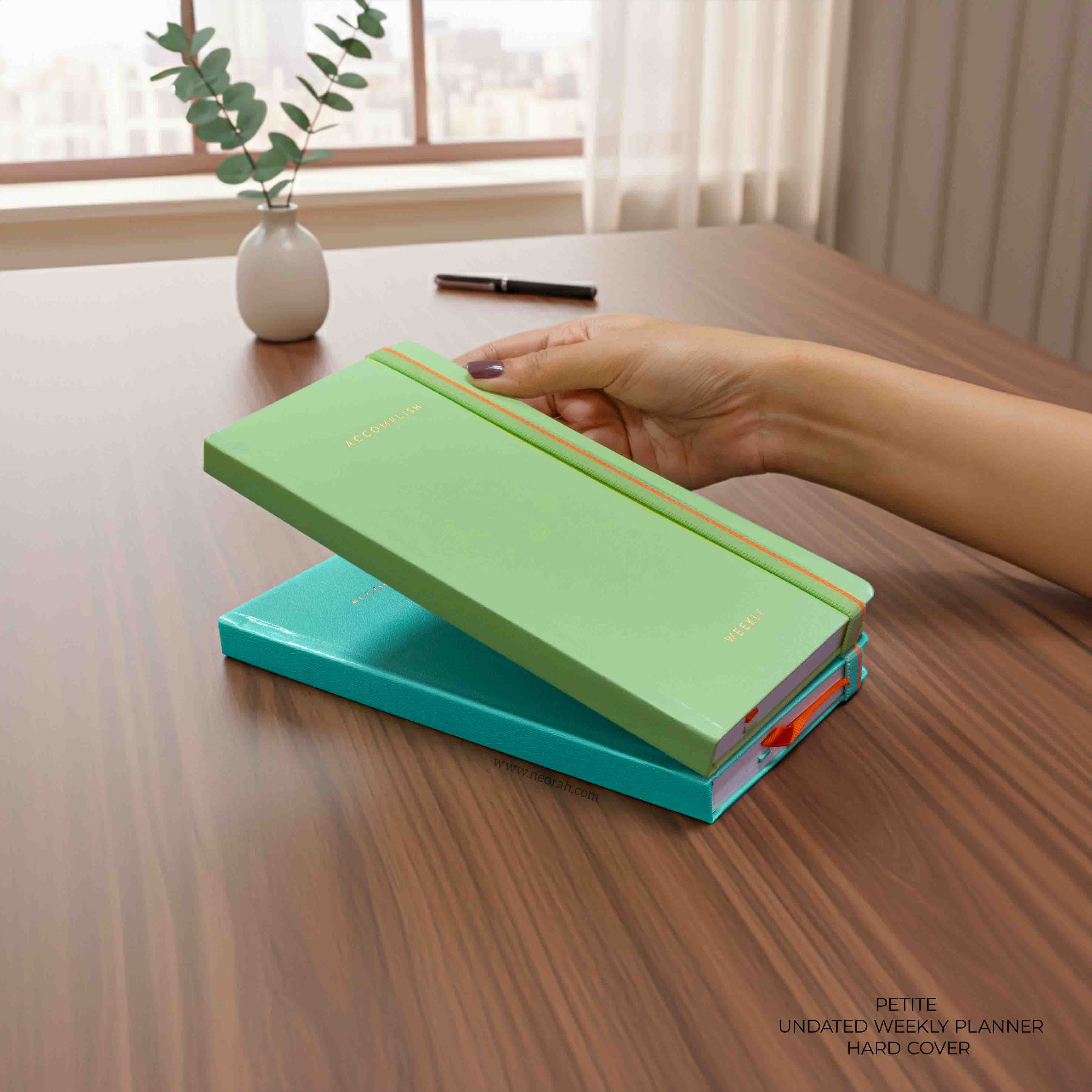 PETITE - UNDATED - WEEKLY PLANNER - HARD COVER - Image 89