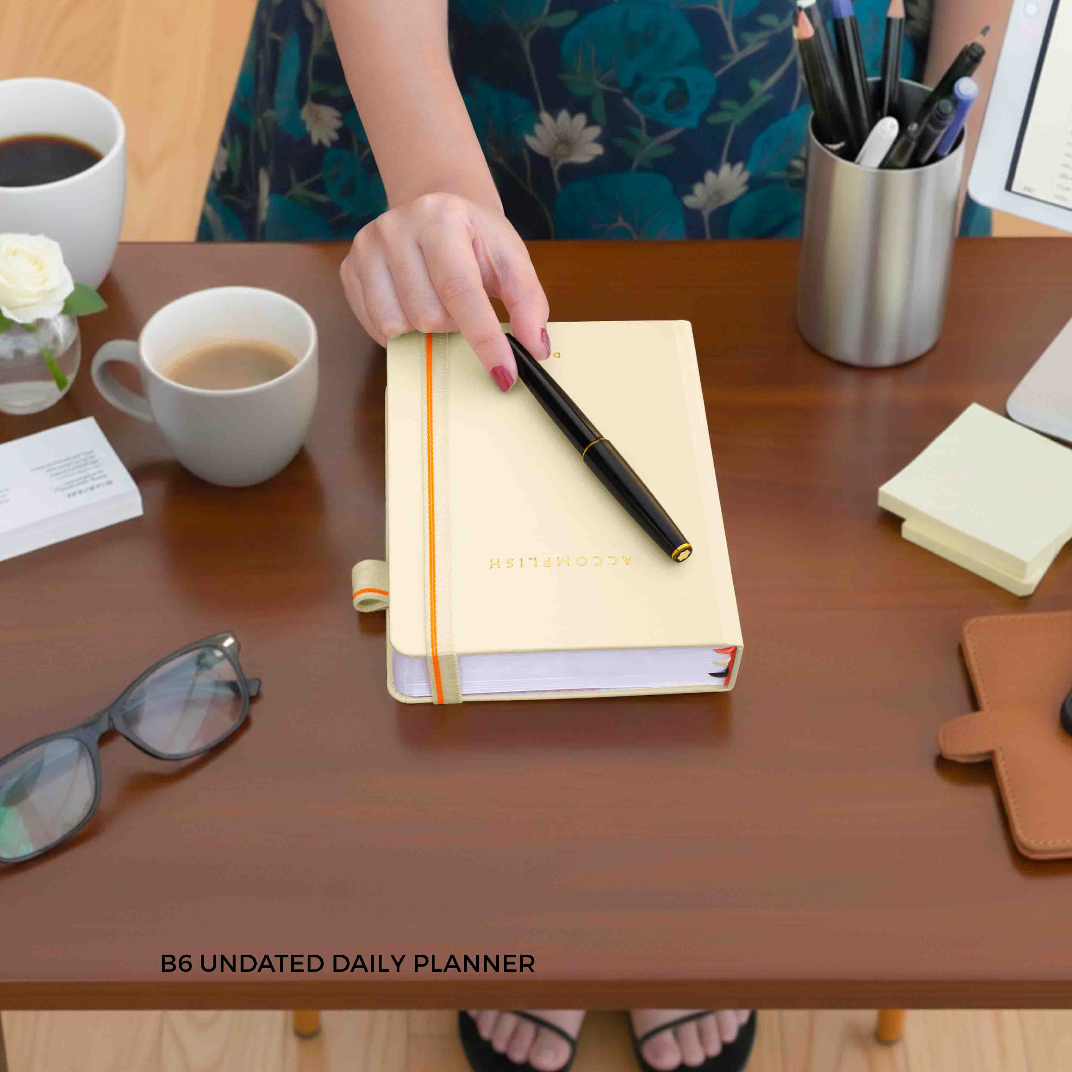 B6 - UNDATED - DAILY PLANNER - HARD COVER - Image 4