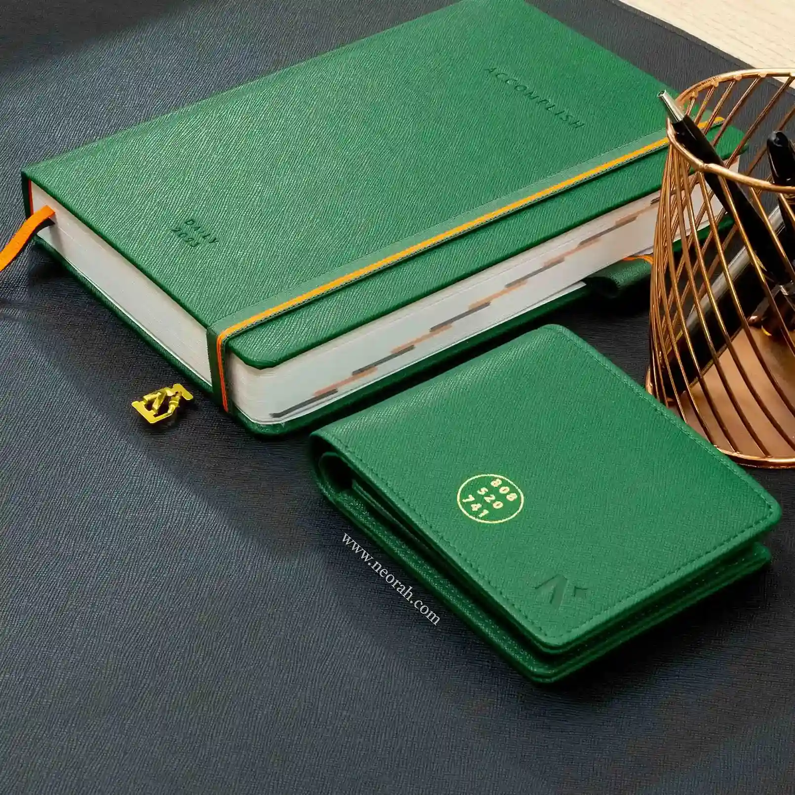 BIFOLD WALLET FOR MEN + KEYCHAIN - Image 36