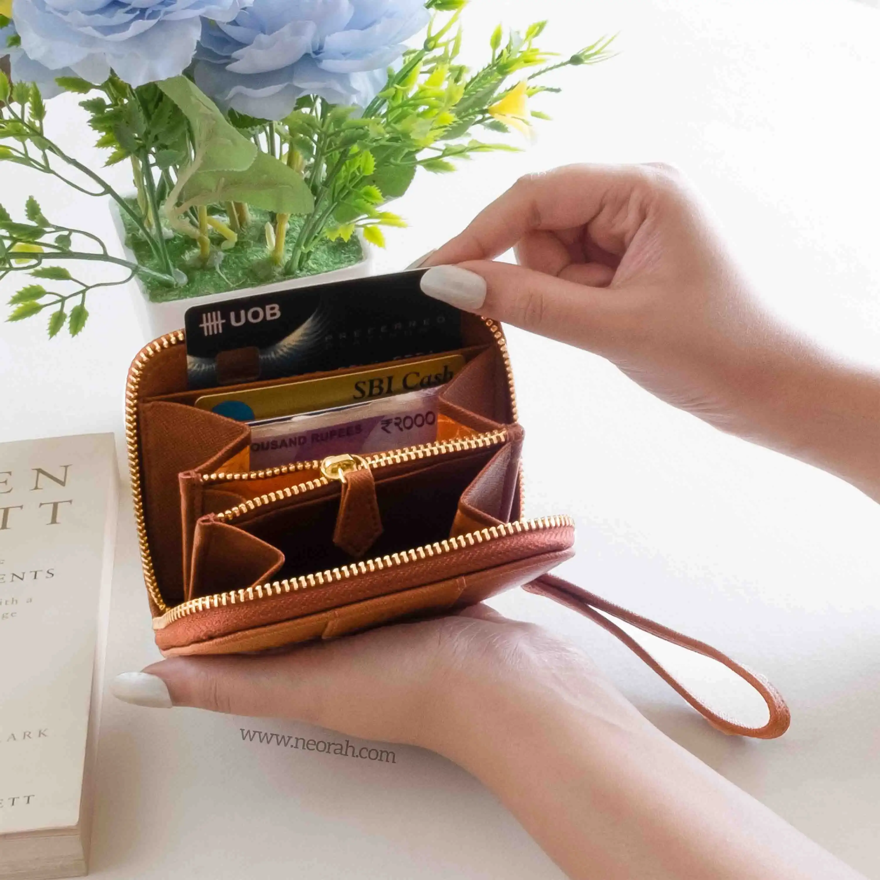 BIJOU - WOMEN ZIP AROUND WALLET WITH WRISTLET - Image 14