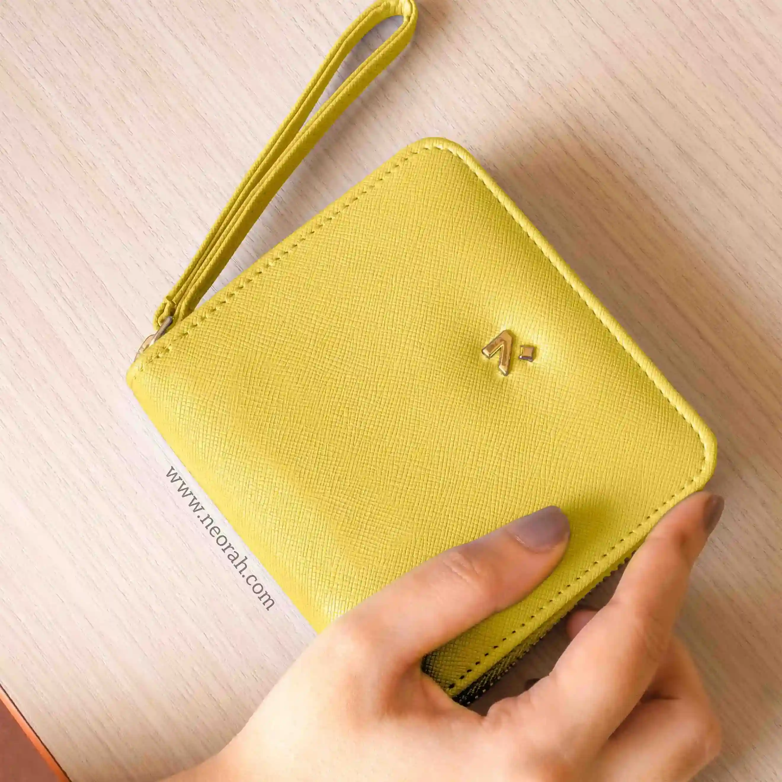 BIJOU - WOMEN ZIP AROUND WALLET WITH WRISTLET - Image 72
