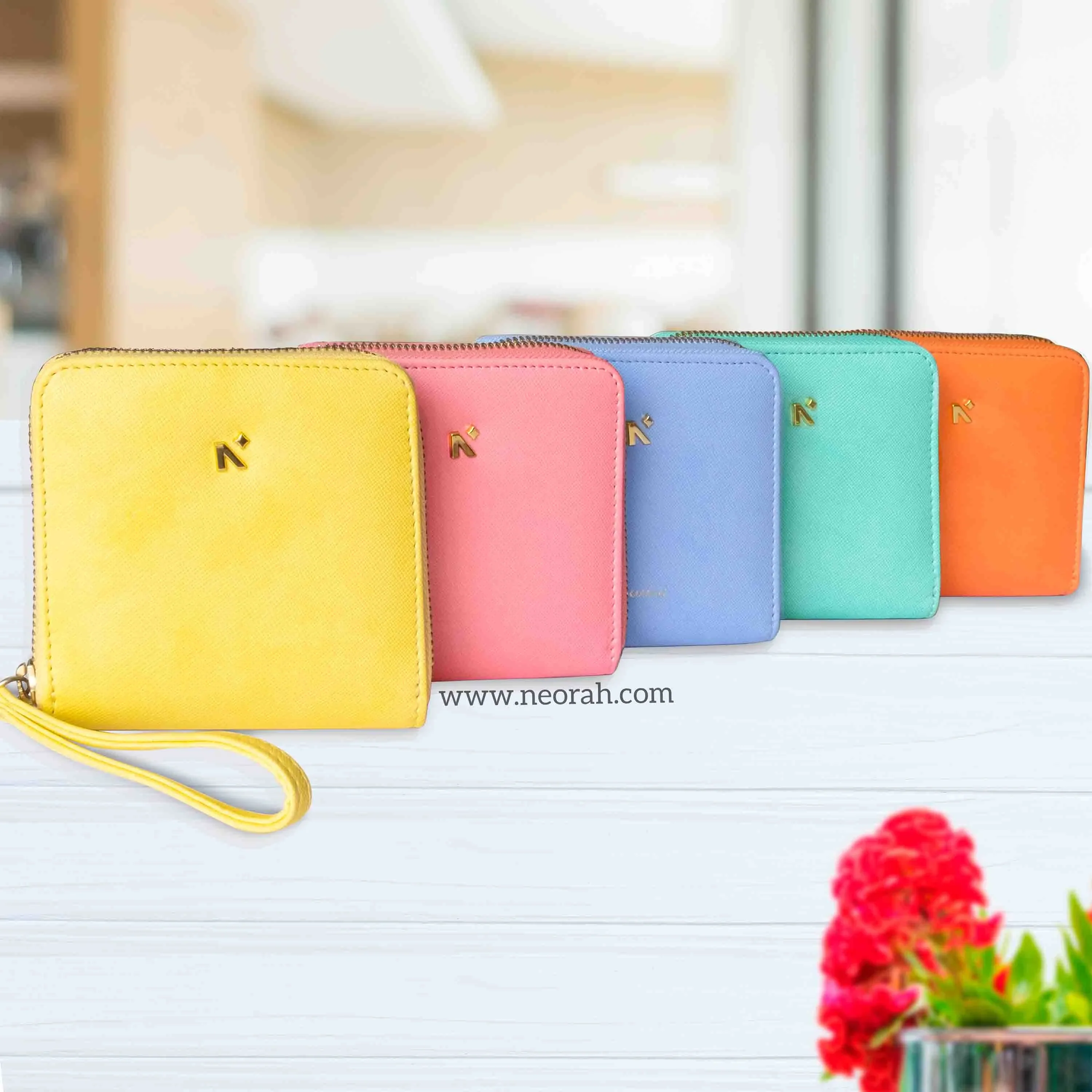 BIJOU - WOMEN ZIP AROUND WALLET WITH WRISTLET - Image 89