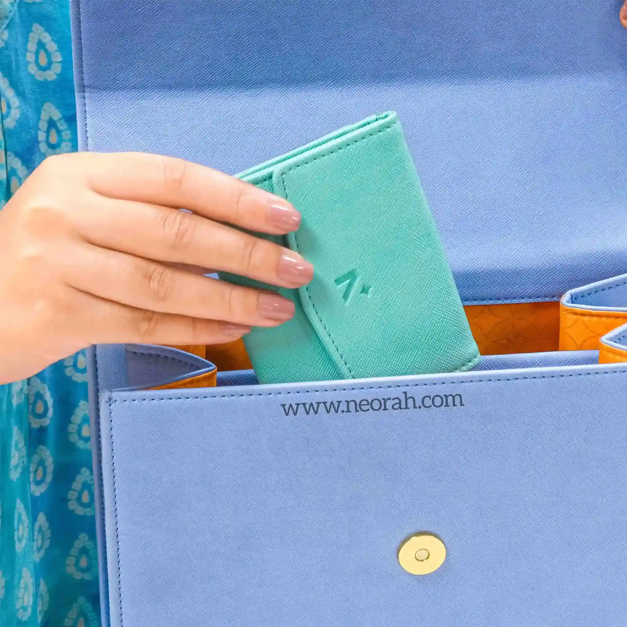CARD WALLET WITH SNAP - Image 107