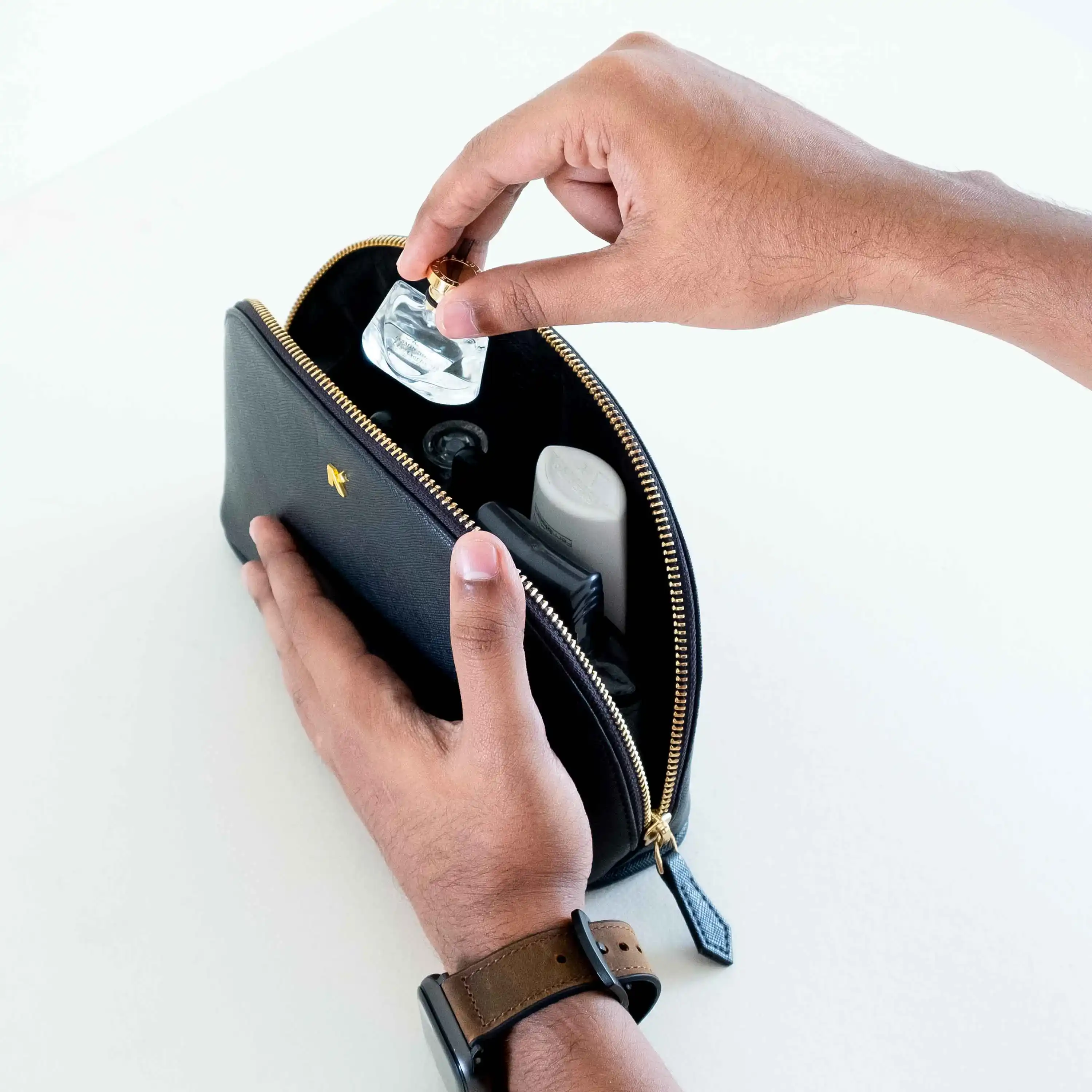 TRAVEL POUCH - Image 19