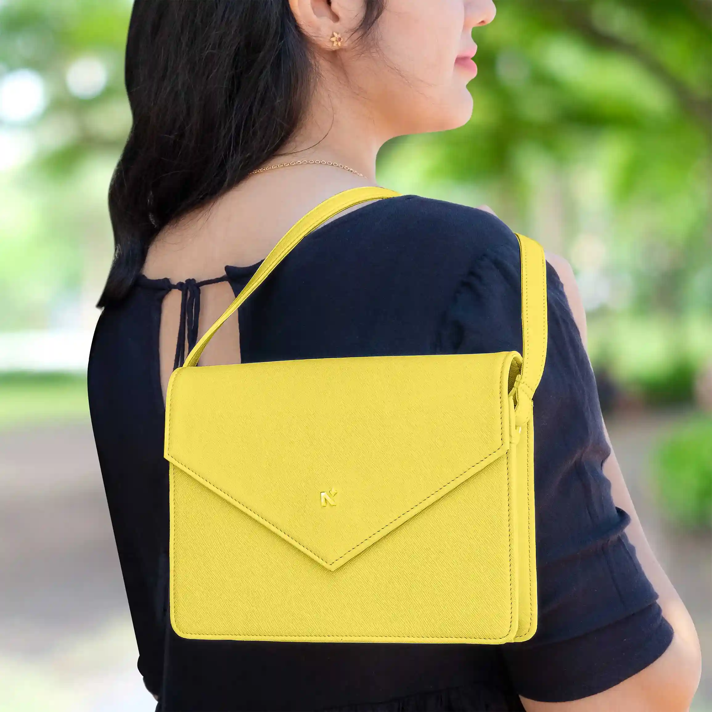 EMMA | CROSSBODY SLING BAG | ENVELOPE - Image 18
