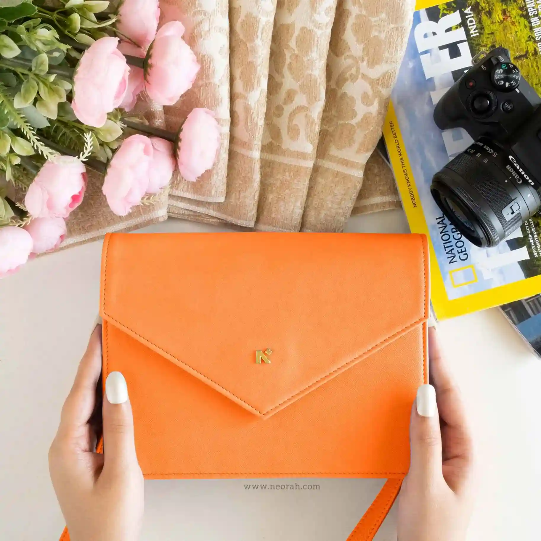 EMMA | CROSSBODY SLING BAG | ENVELOPE - Image 3