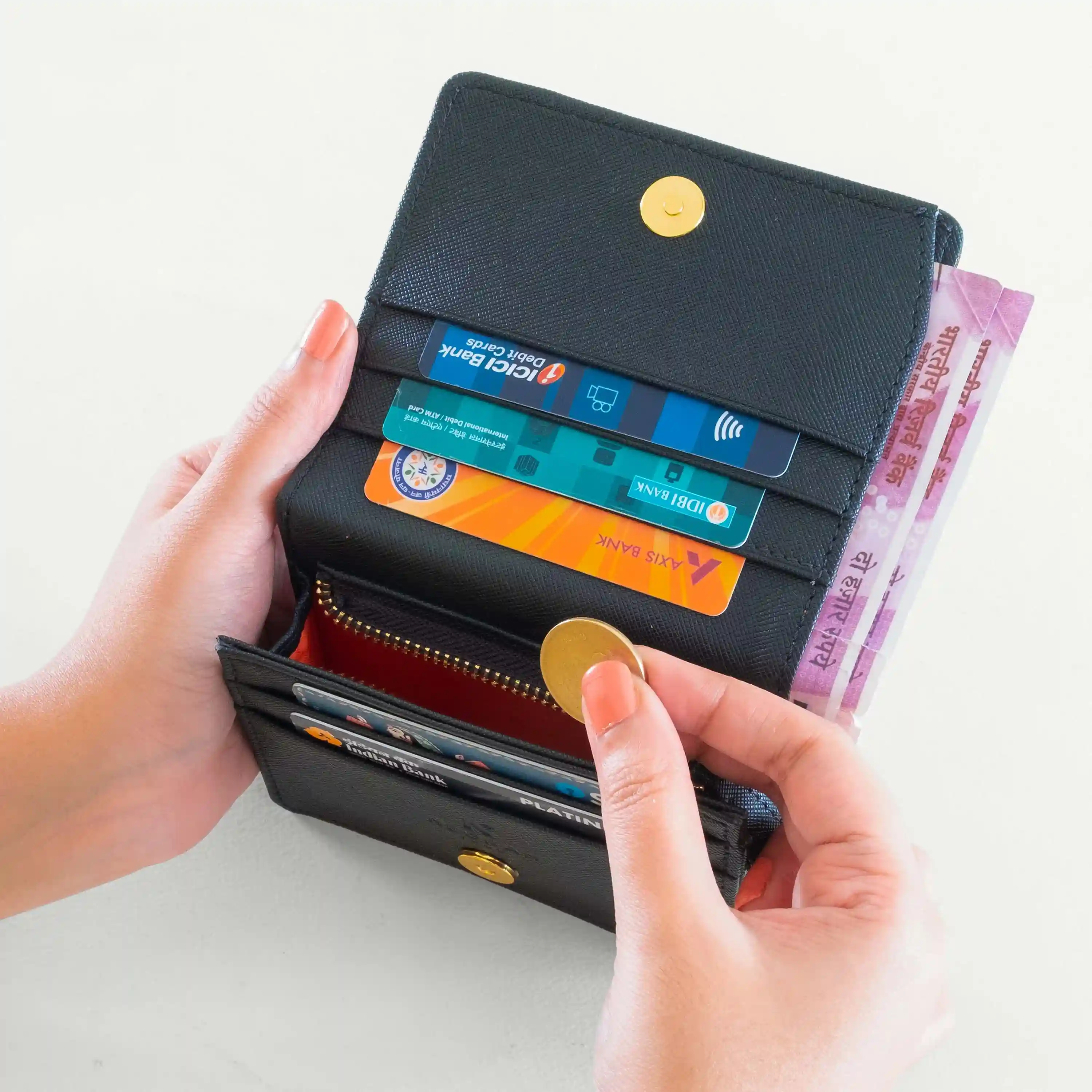 ENCHANTE - QUILTED SMALL WALLET - Image 5