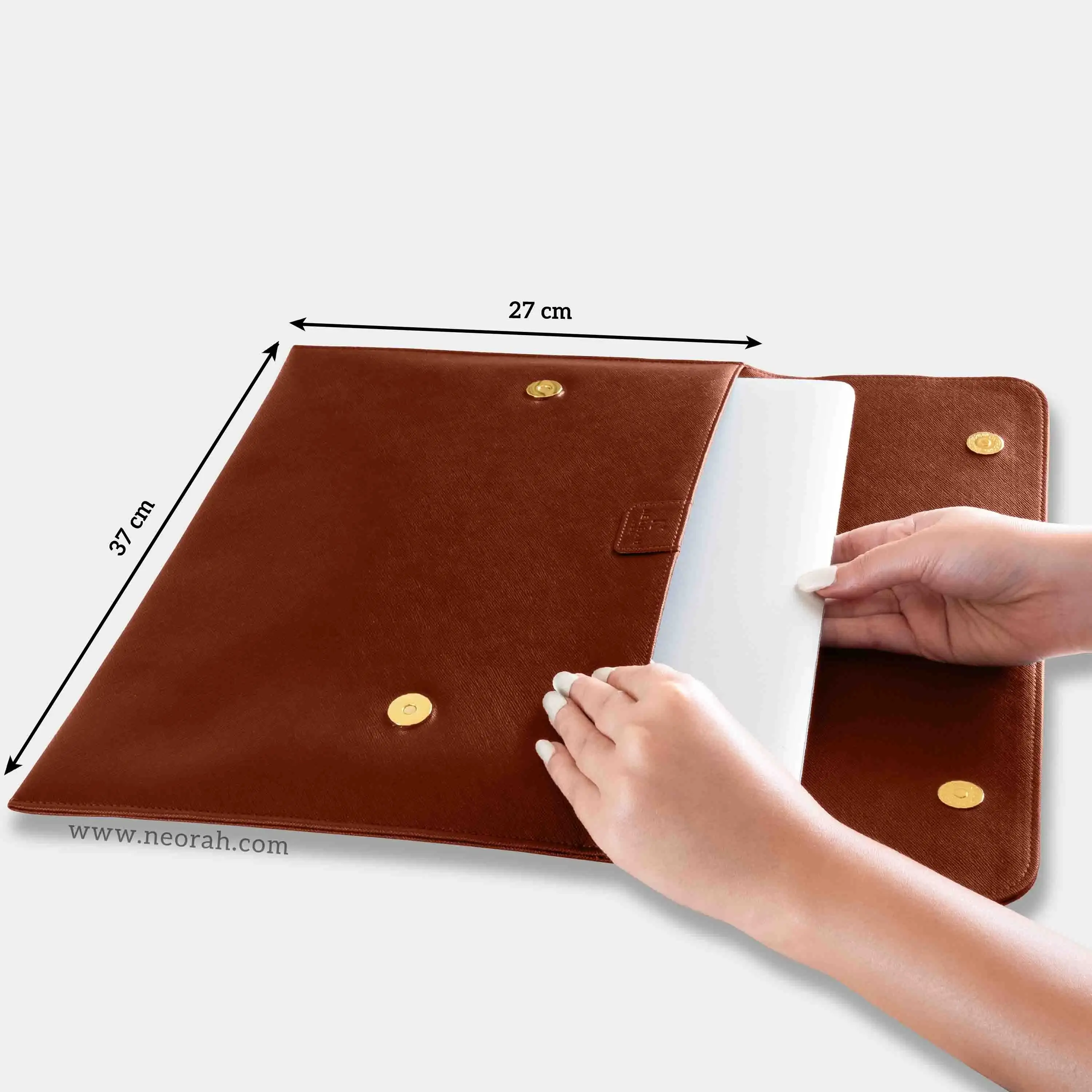LAPTOP SLEEVE WITH FLAP + MAGNETIC CLOSURE - Image 20