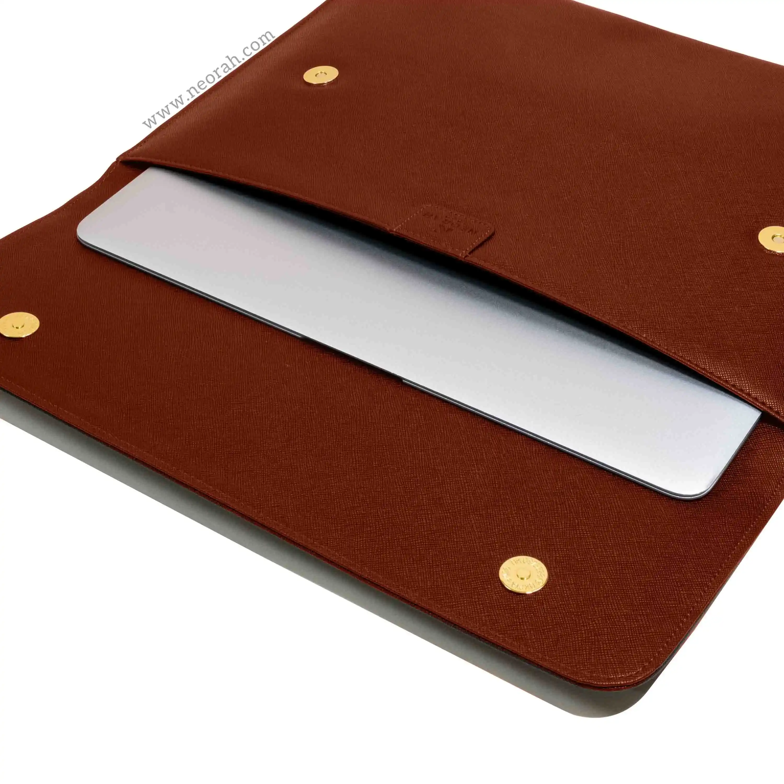 LAPTOP SLEEVE WITH FLAP + MAGNETIC CLOSURE - Image 21