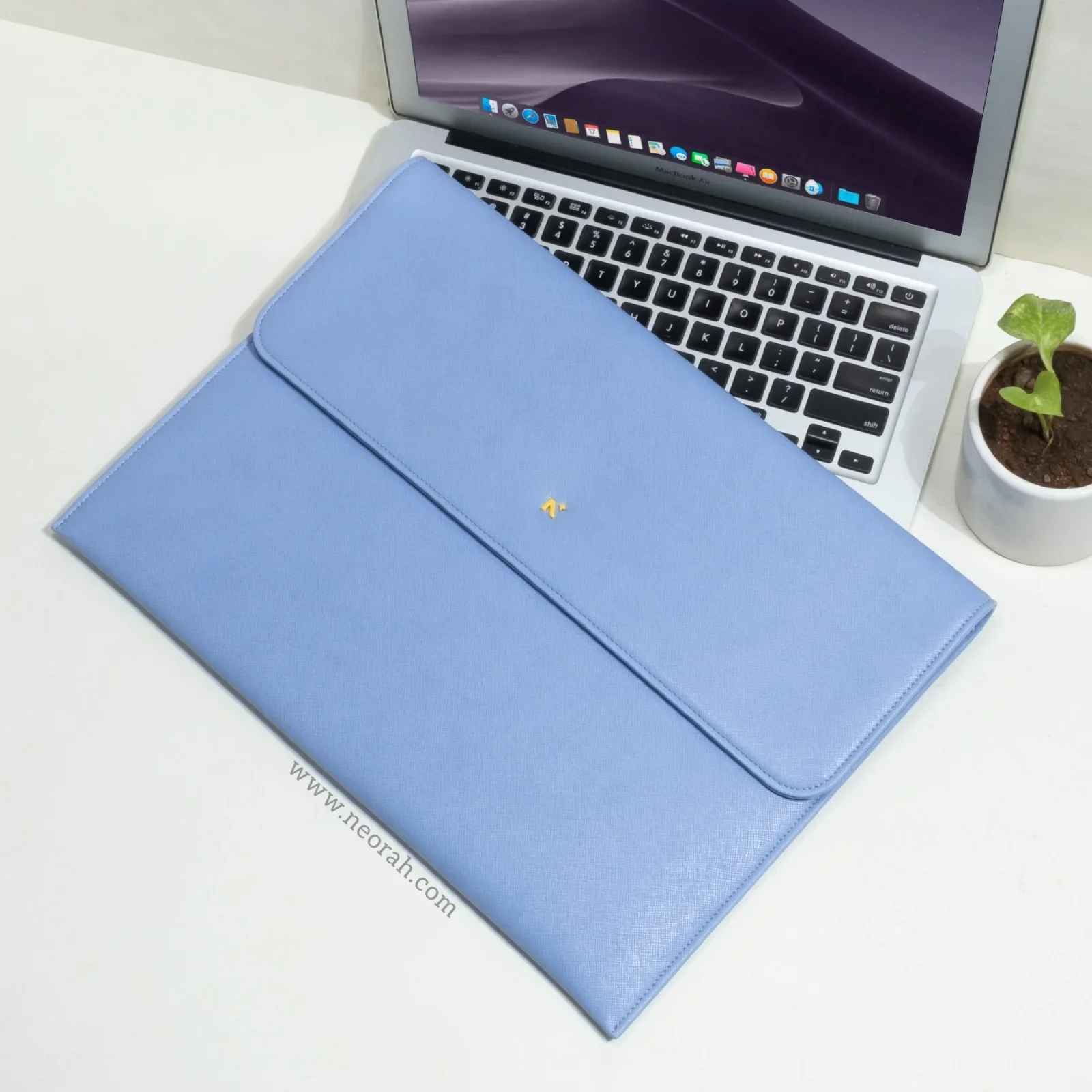 LAPTOP SLEEVE WITH FLAP + MAGNETIC CLOSURE - Image 48