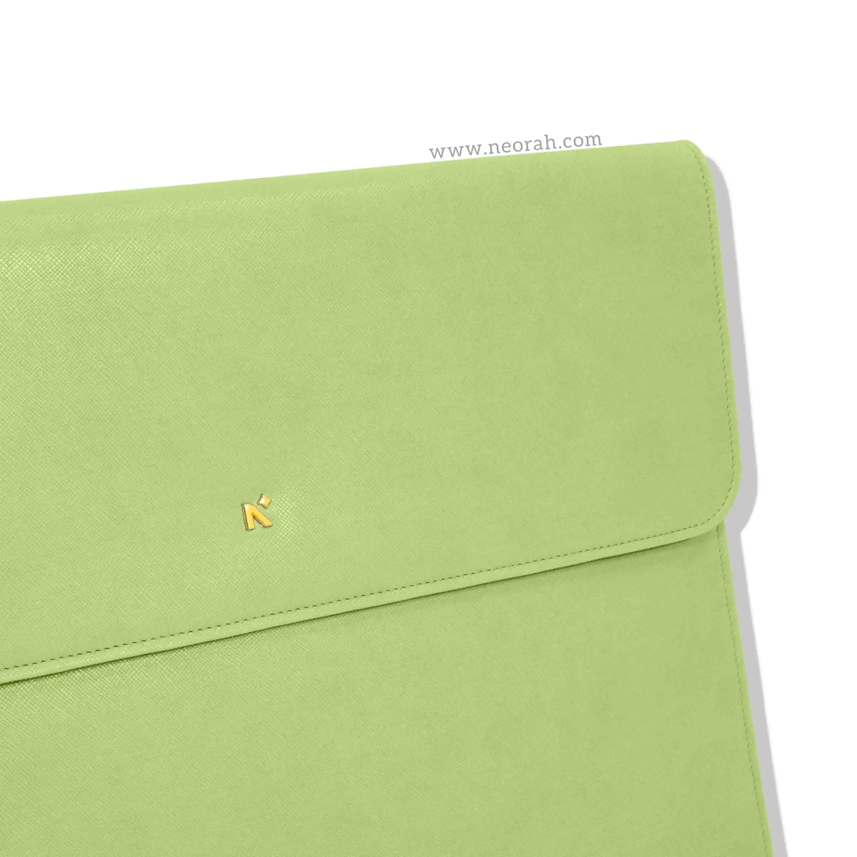 LAPTOP SLEEVE WITH FLAP + MAGNETIC CLOSURE - Image 51