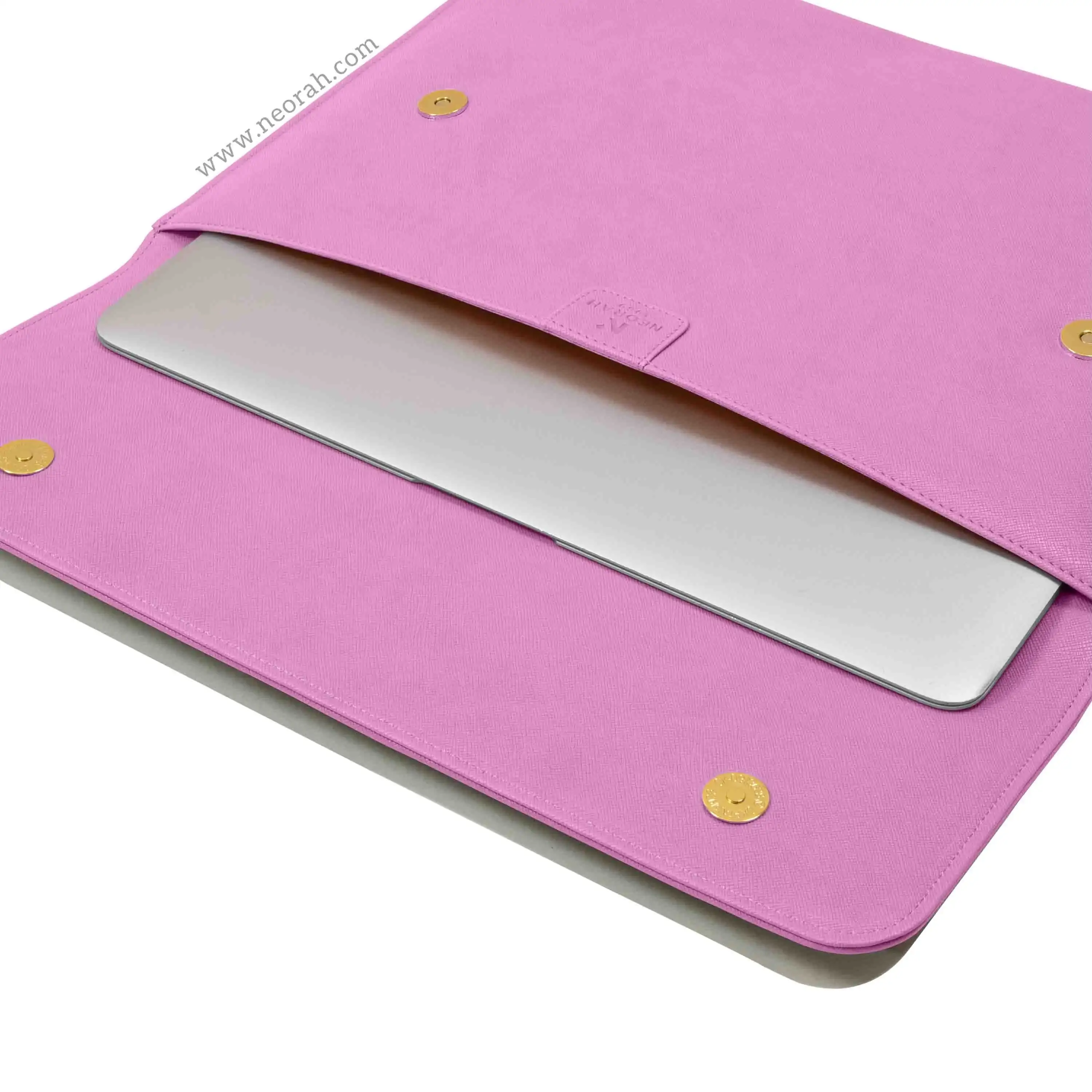 LAPTOP SLEEVE WITH FLAP + MAGNETIC CLOSURE - Image 62