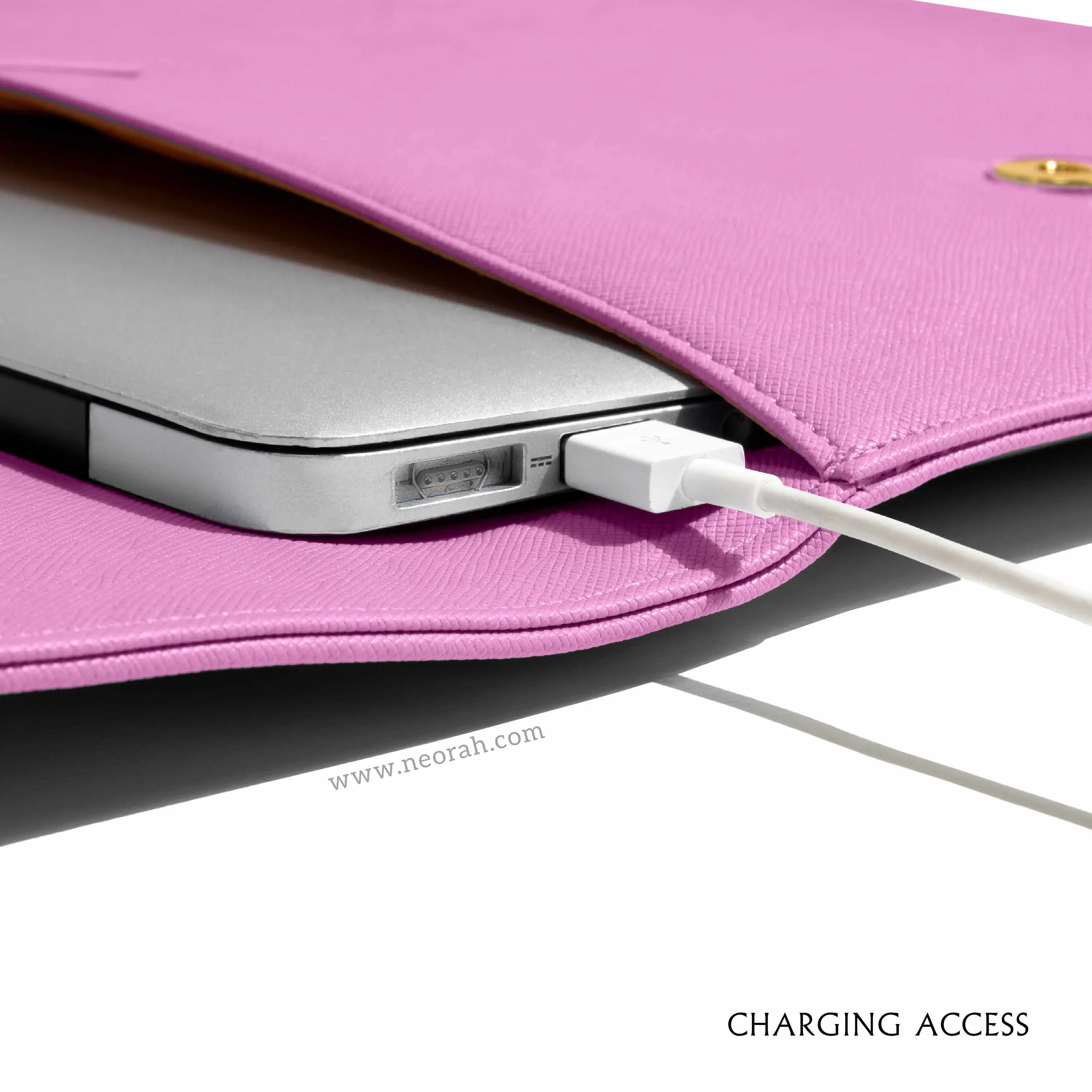 LAPTOP SLEEVE WITH FLAP + MAGNETIC CLOSURE - Image 63