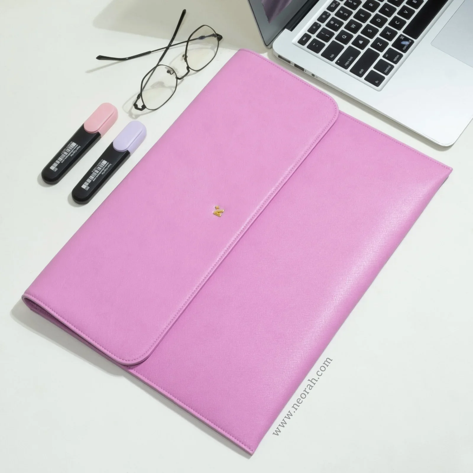 LAPTOP SLEEVE WITH FLAP + MAGNETIC CLOSURE - Image 64