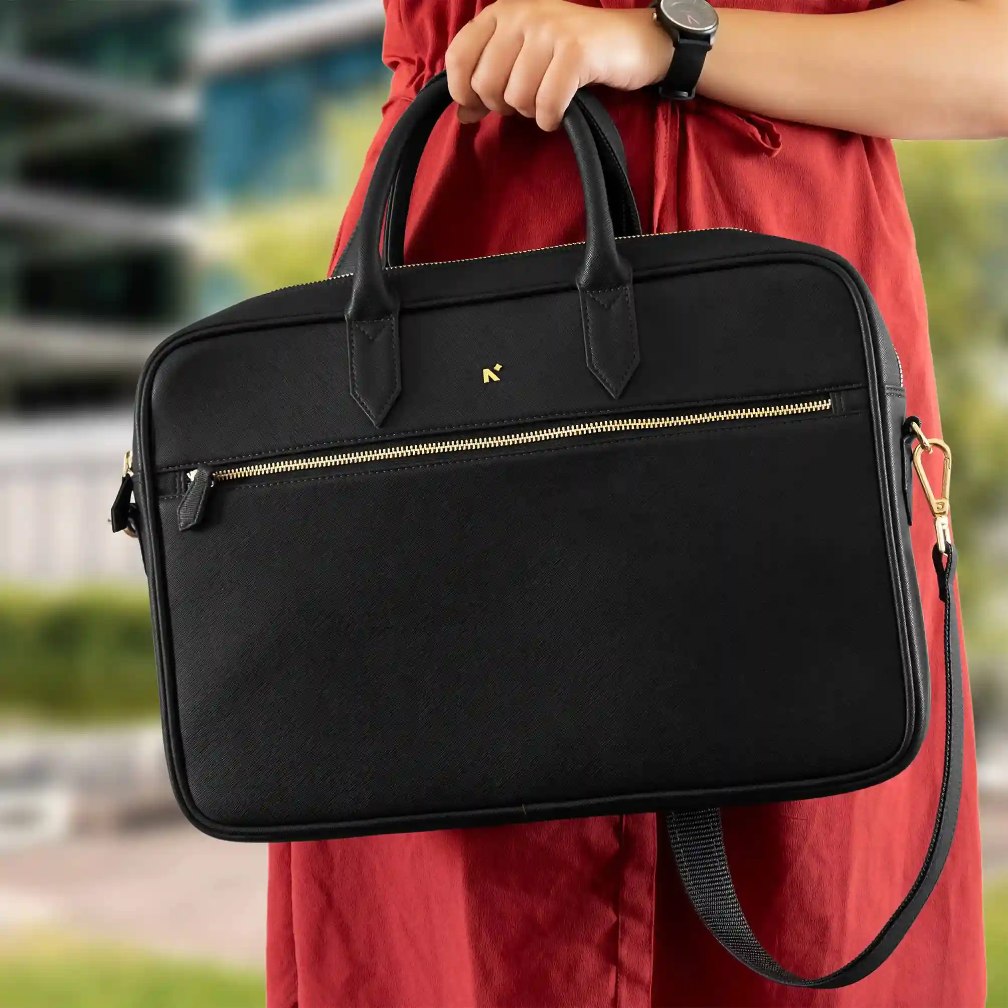 MESSENGER BAG - Image 12