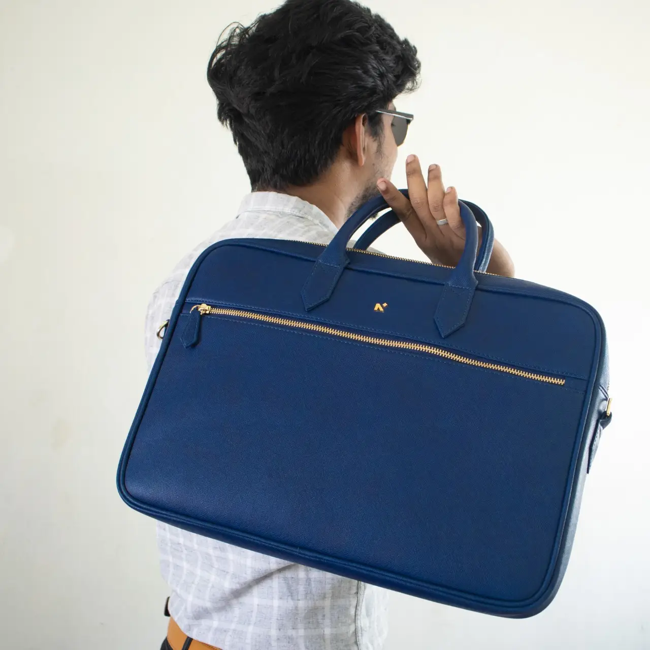 MESSENGER BAG - Image 54