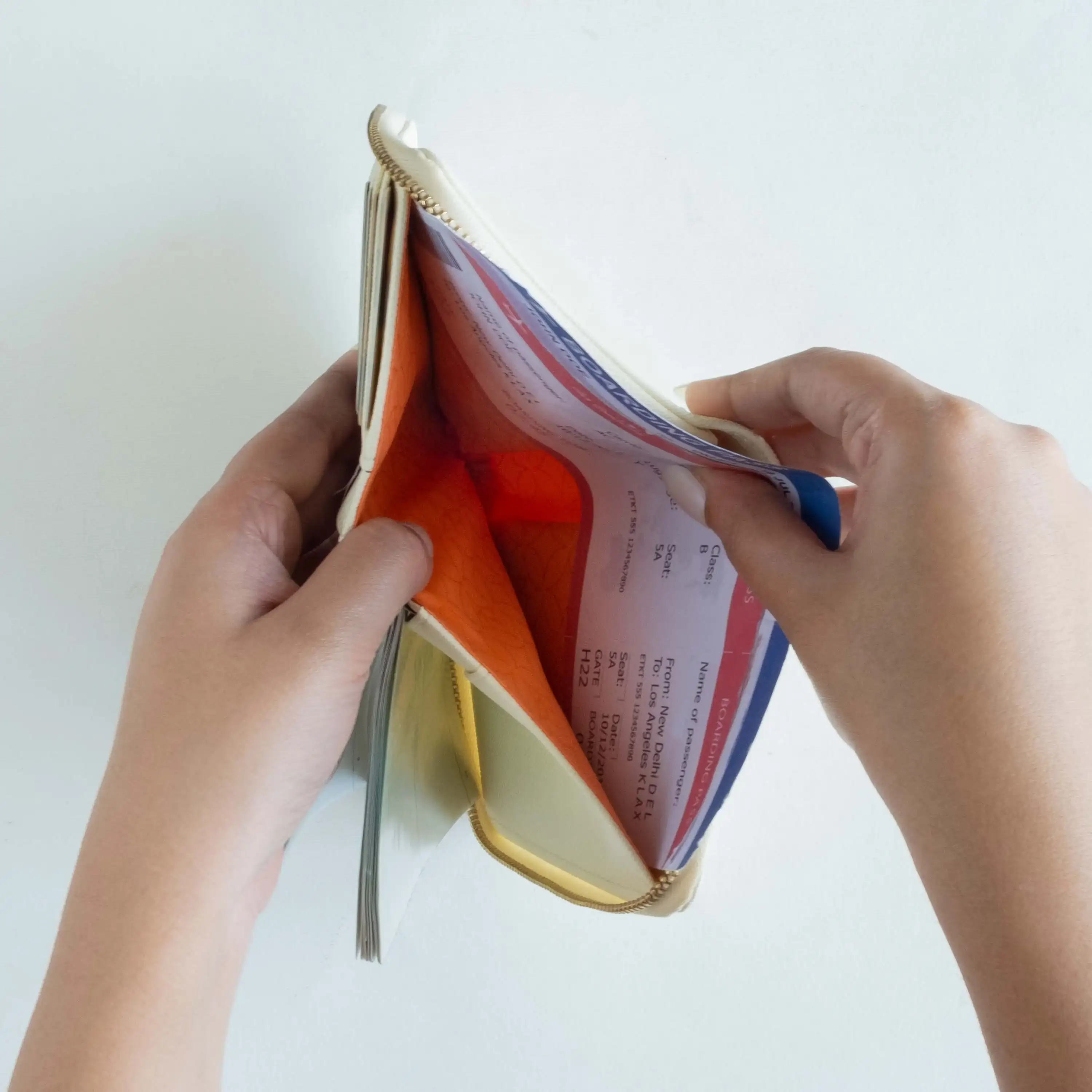 B7 - ORGANISER / PASSPORT COVER - ZIP - Image 10