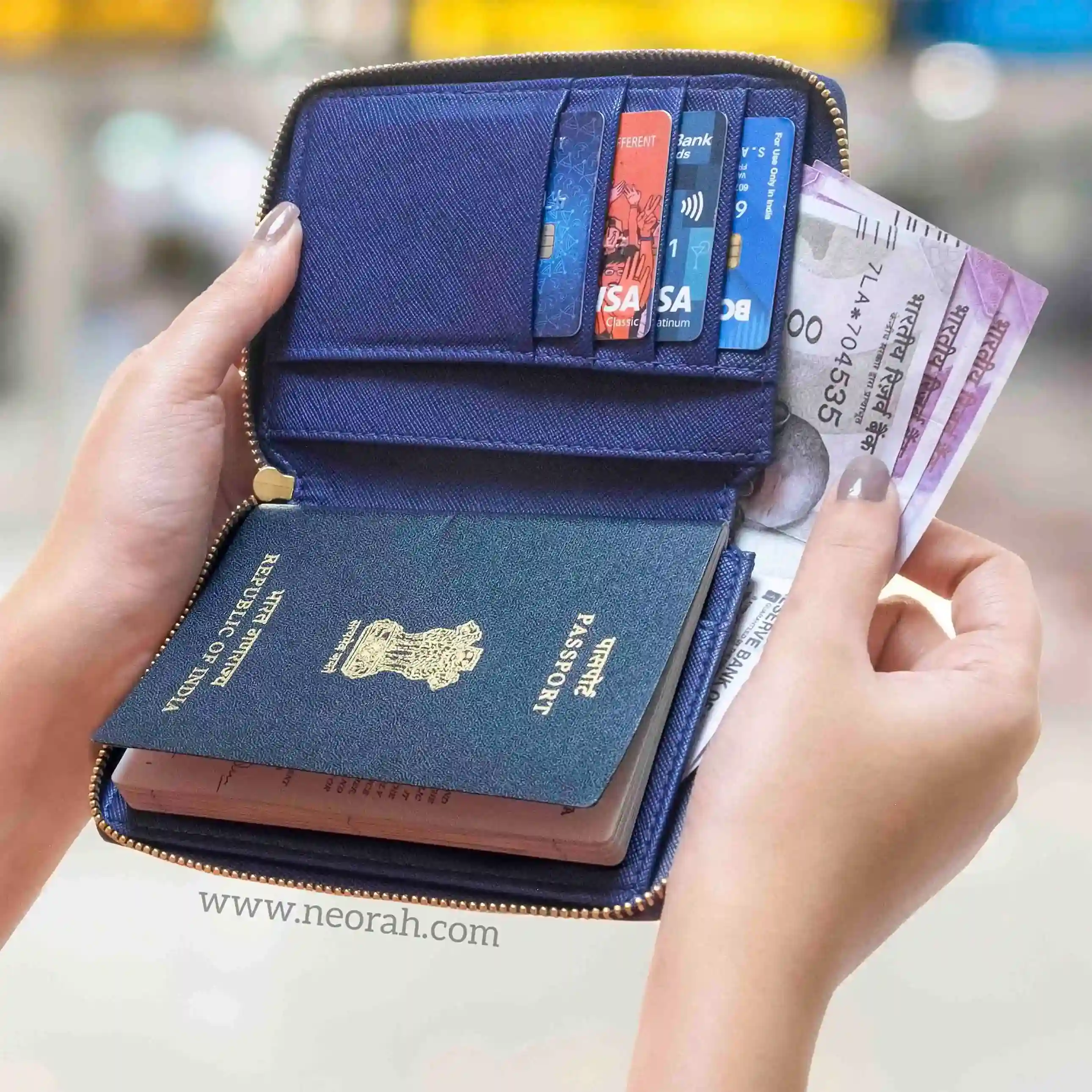 B7 - ORGANISER / PASSPORT COVER - ZIP - Image 106