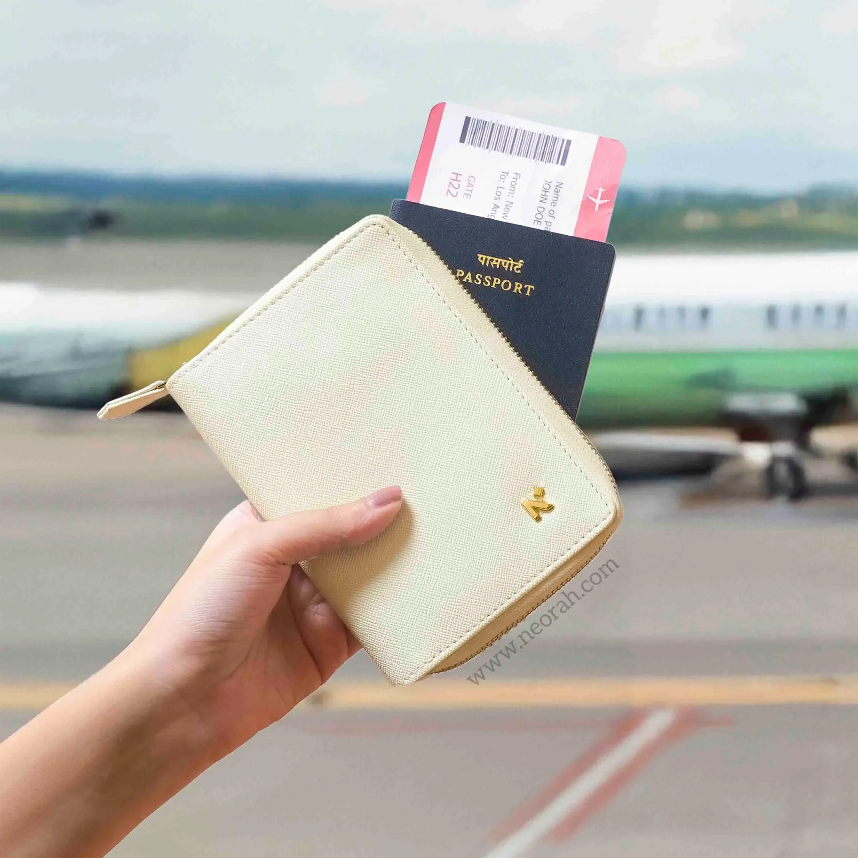 B7 - ORGANISER / PASSPORT COVER - ZIP - Image 117
