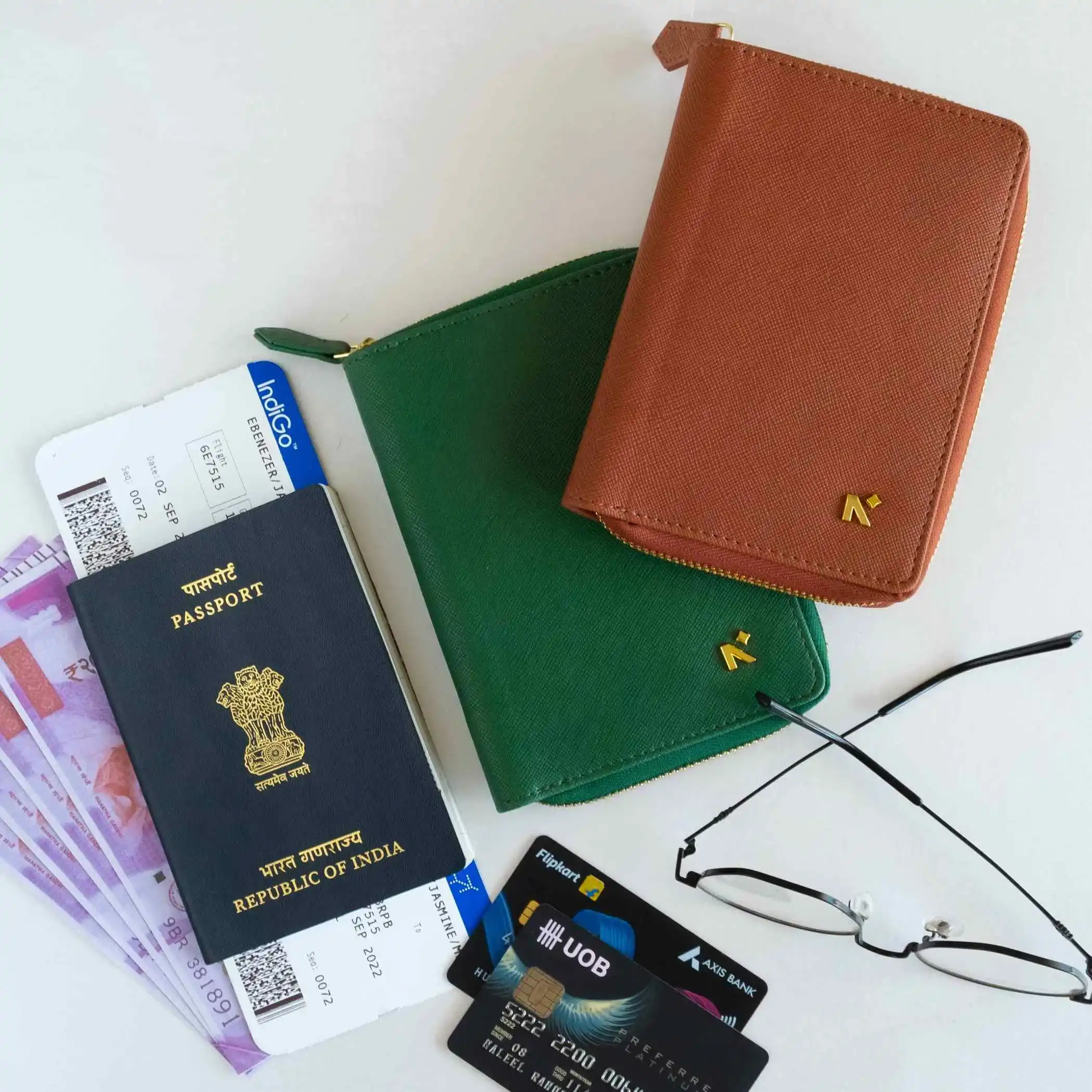 B7 - ORGANISER / PASSPORT COVER - ZIP - Image 29