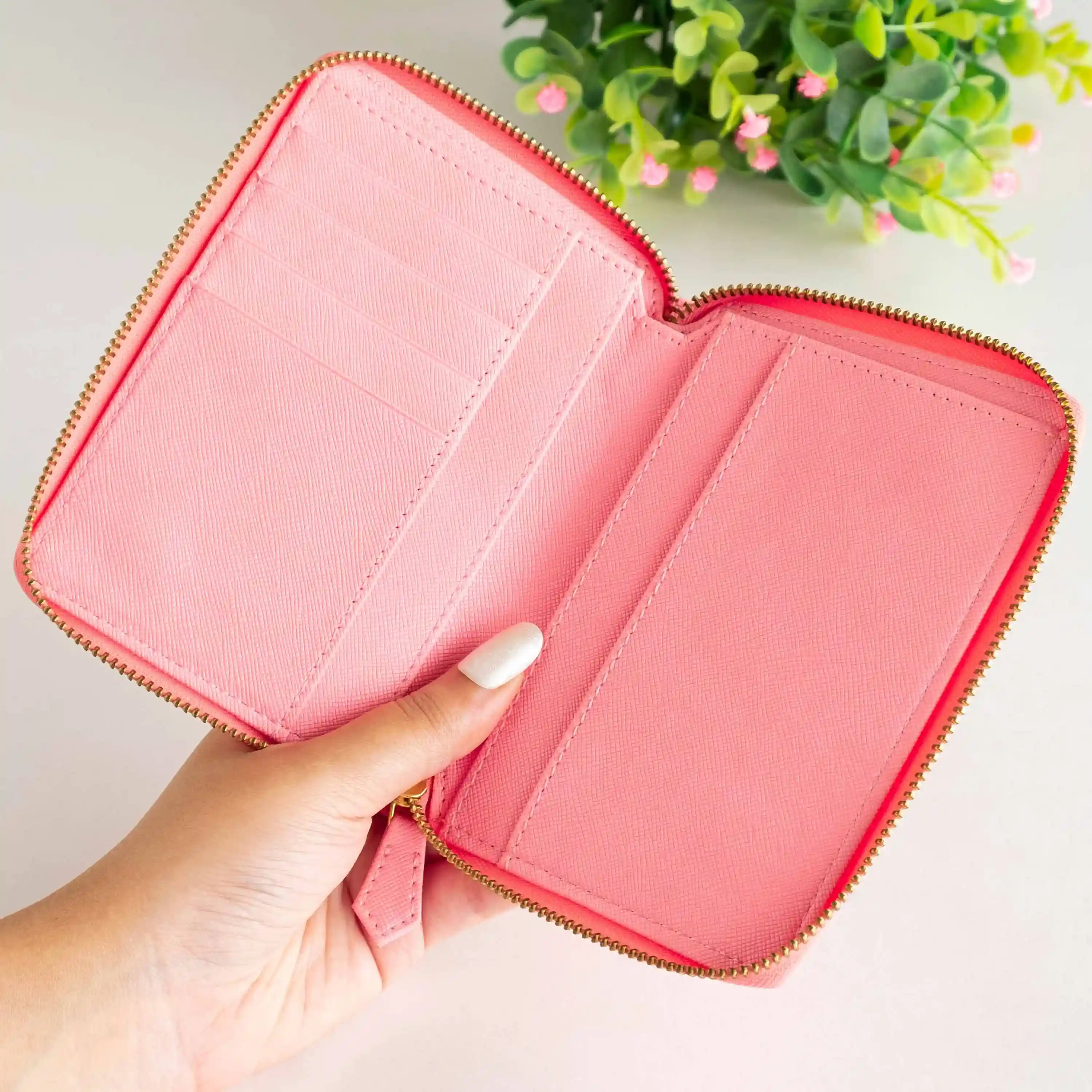 B7 - ORGANISER / PASSPORT COVER - ZIP - Image 61