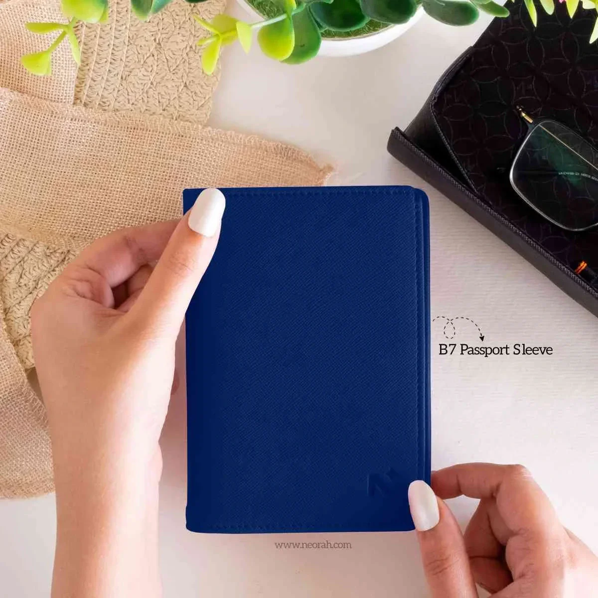 B7 - ORGANISER / PASSPORT COVER - Image 22