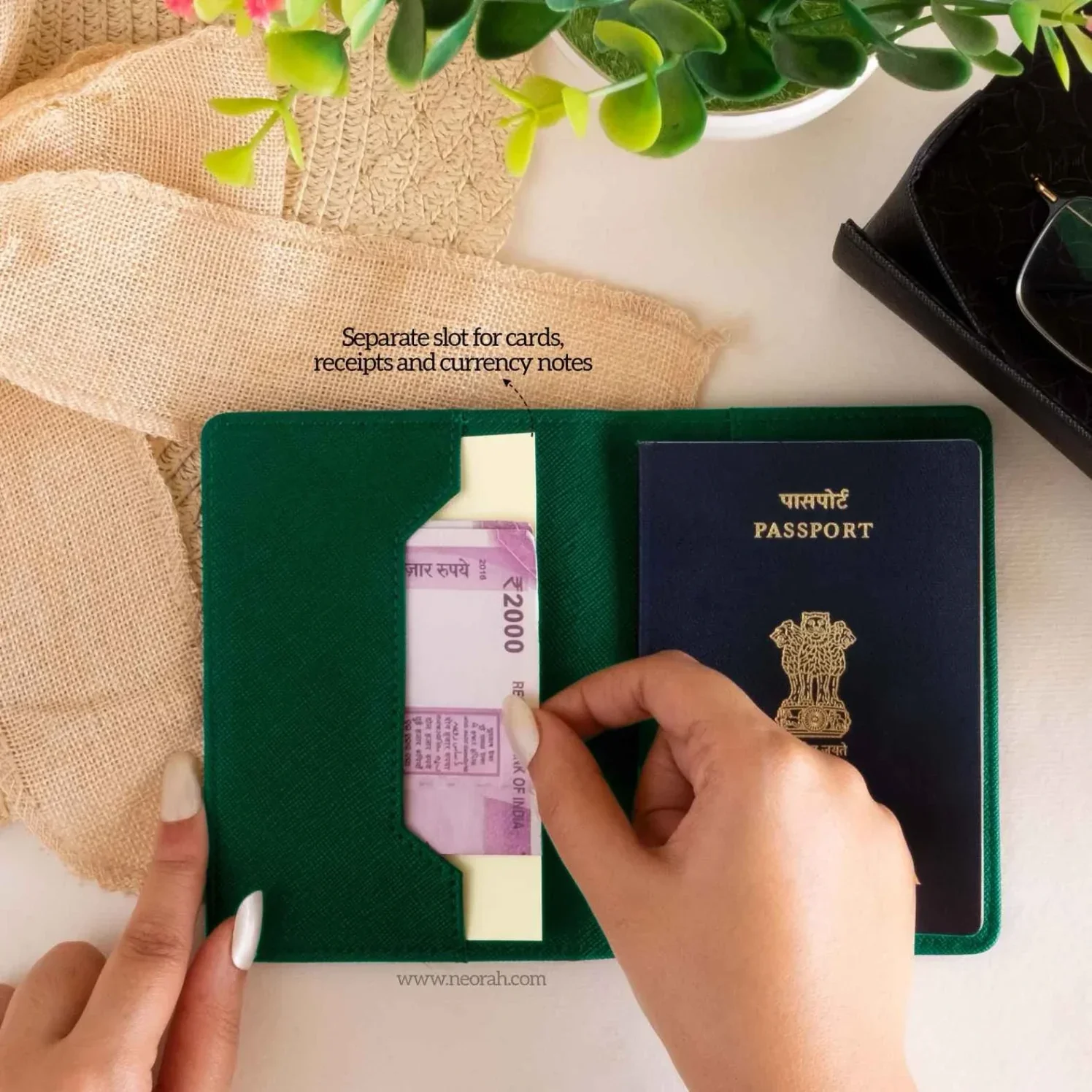 B7 - ORGANISER / PASSPORT COVER - Image 38