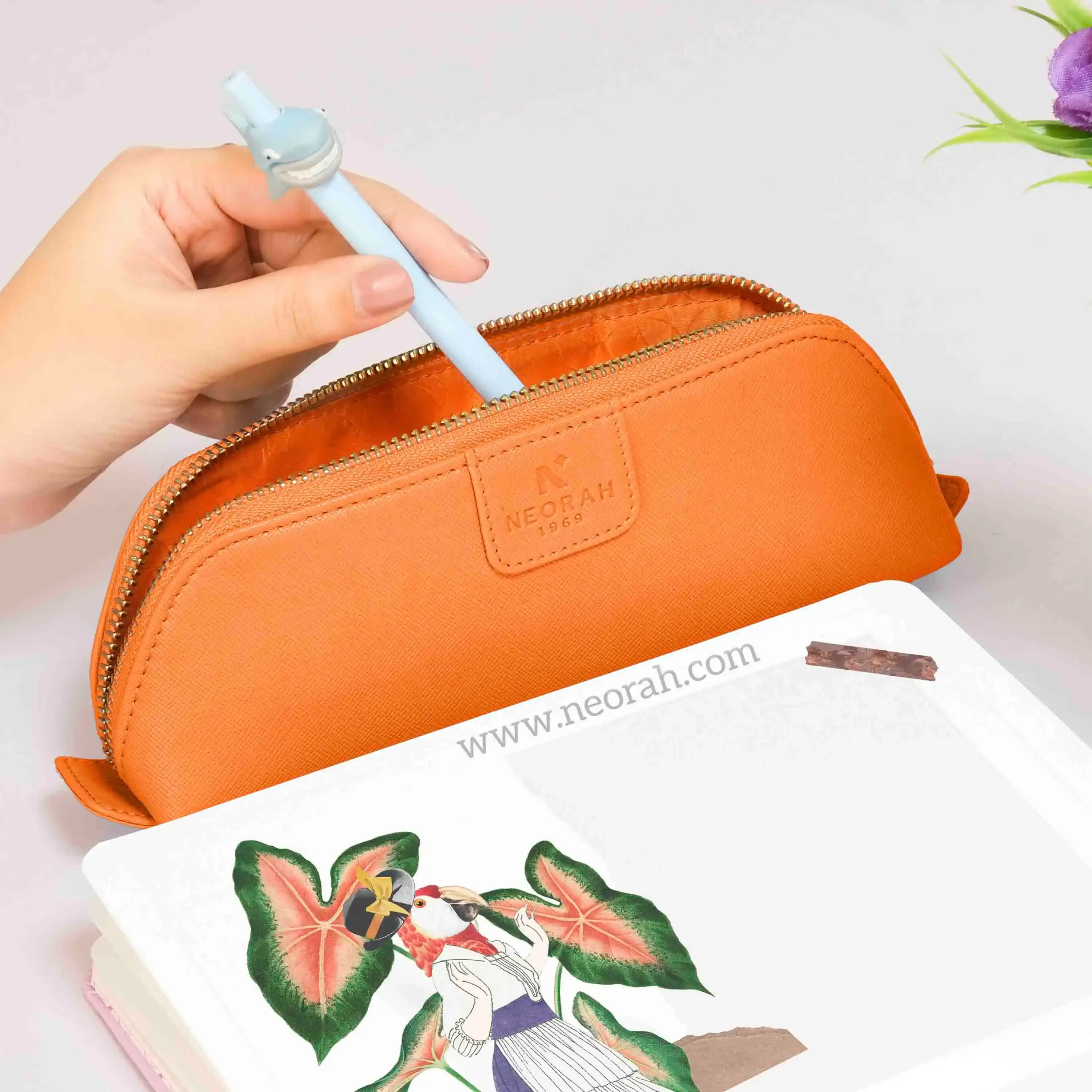 PENCIL POUCH - TRIANGLE - Image 109