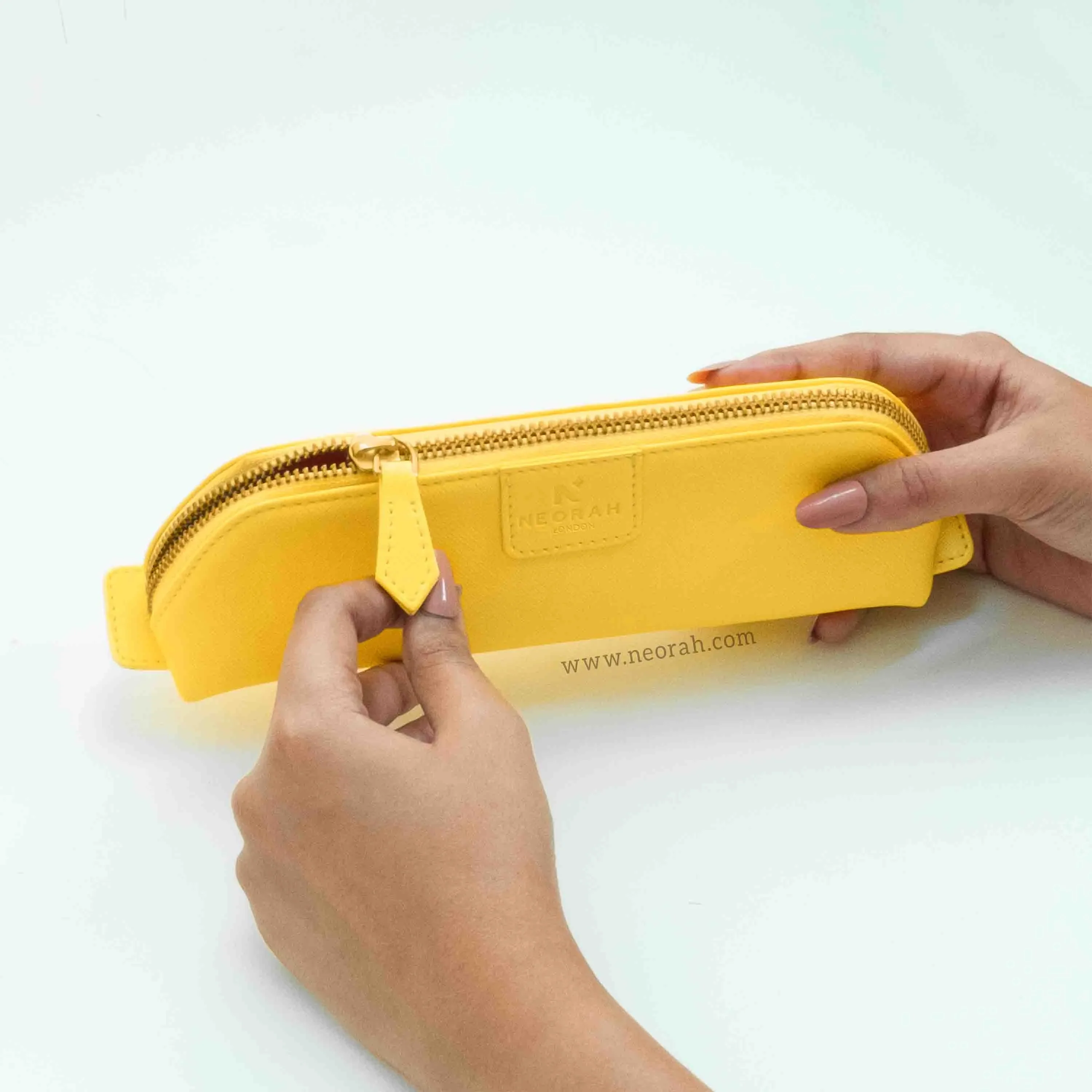 PENCIL POUCH - TRIANGLE - Image 137