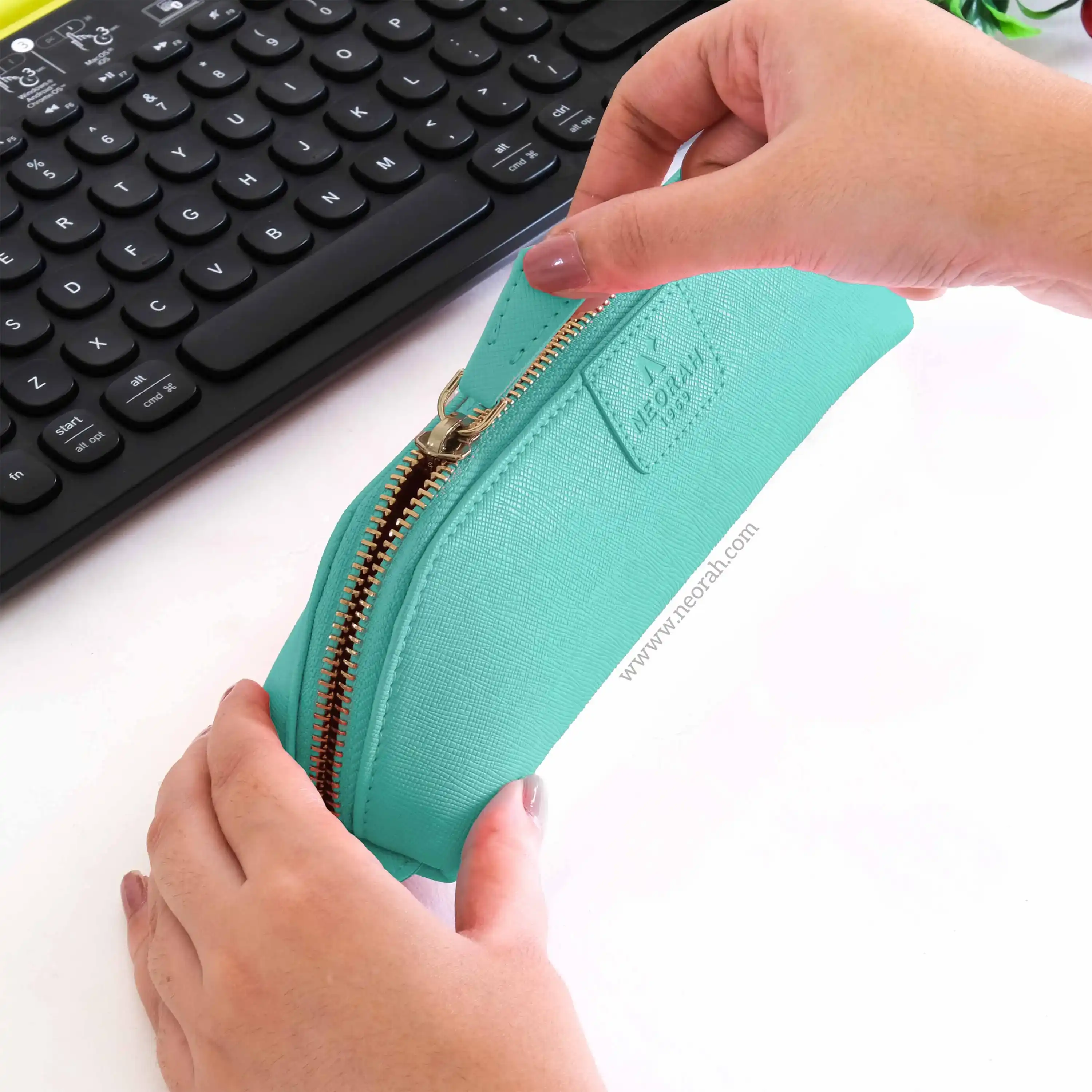 PENCIL POUCH - TRIANGLE - Image 164