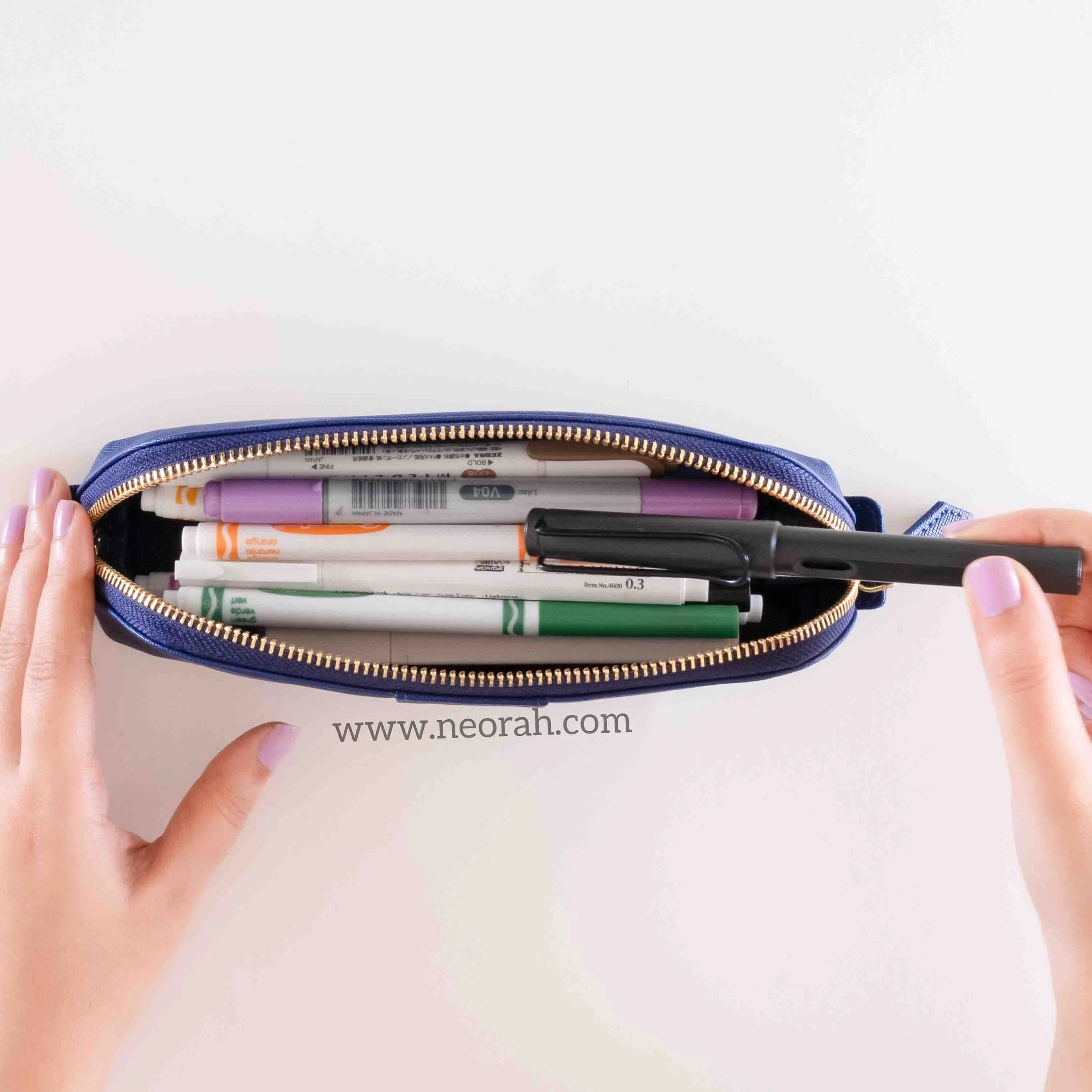 PENCIL POUCH - TRIANGLE - Image 18