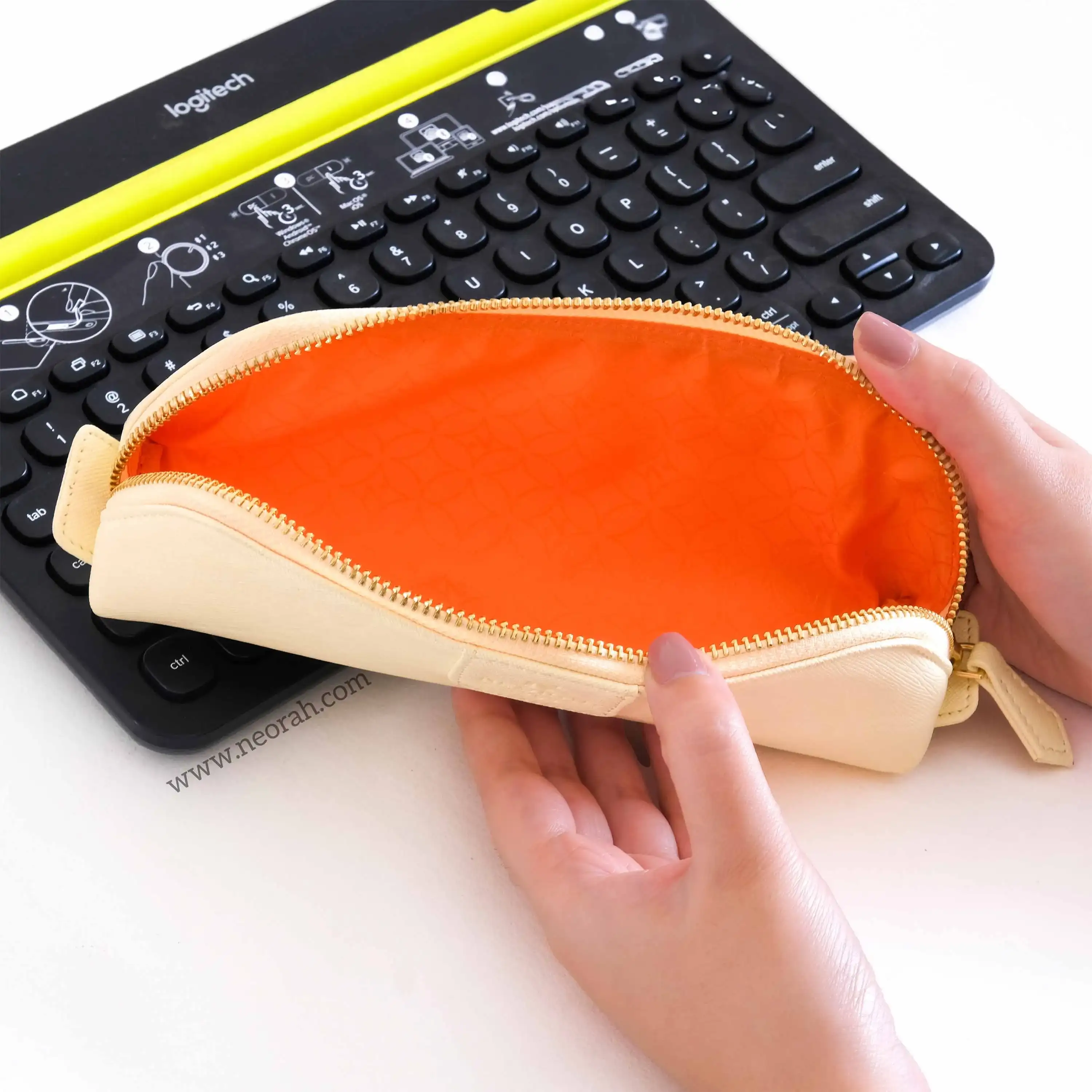 PENCIL POUCH - TRIANGLE - Image 7