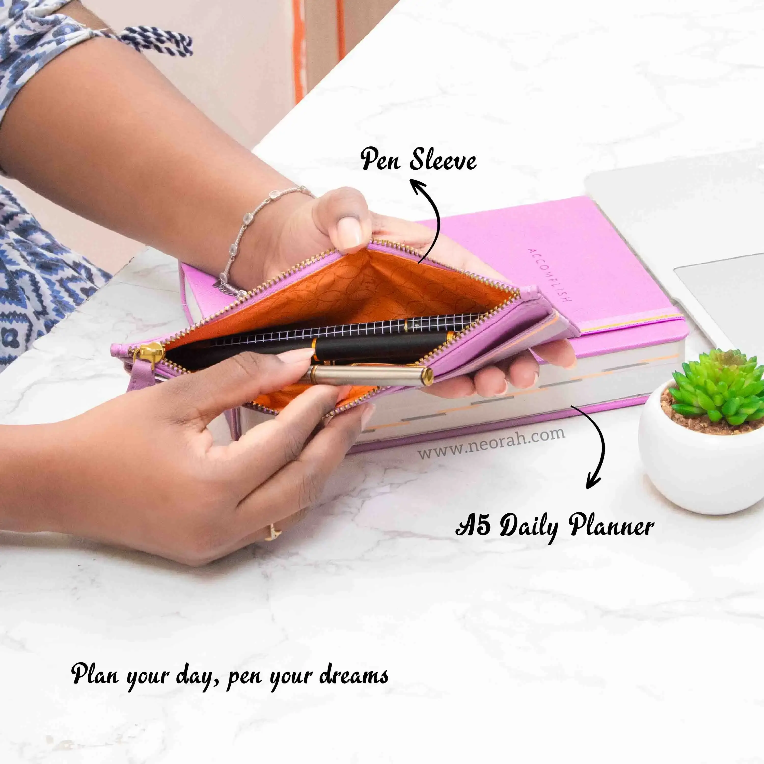PEN SLEEVE - Image 119