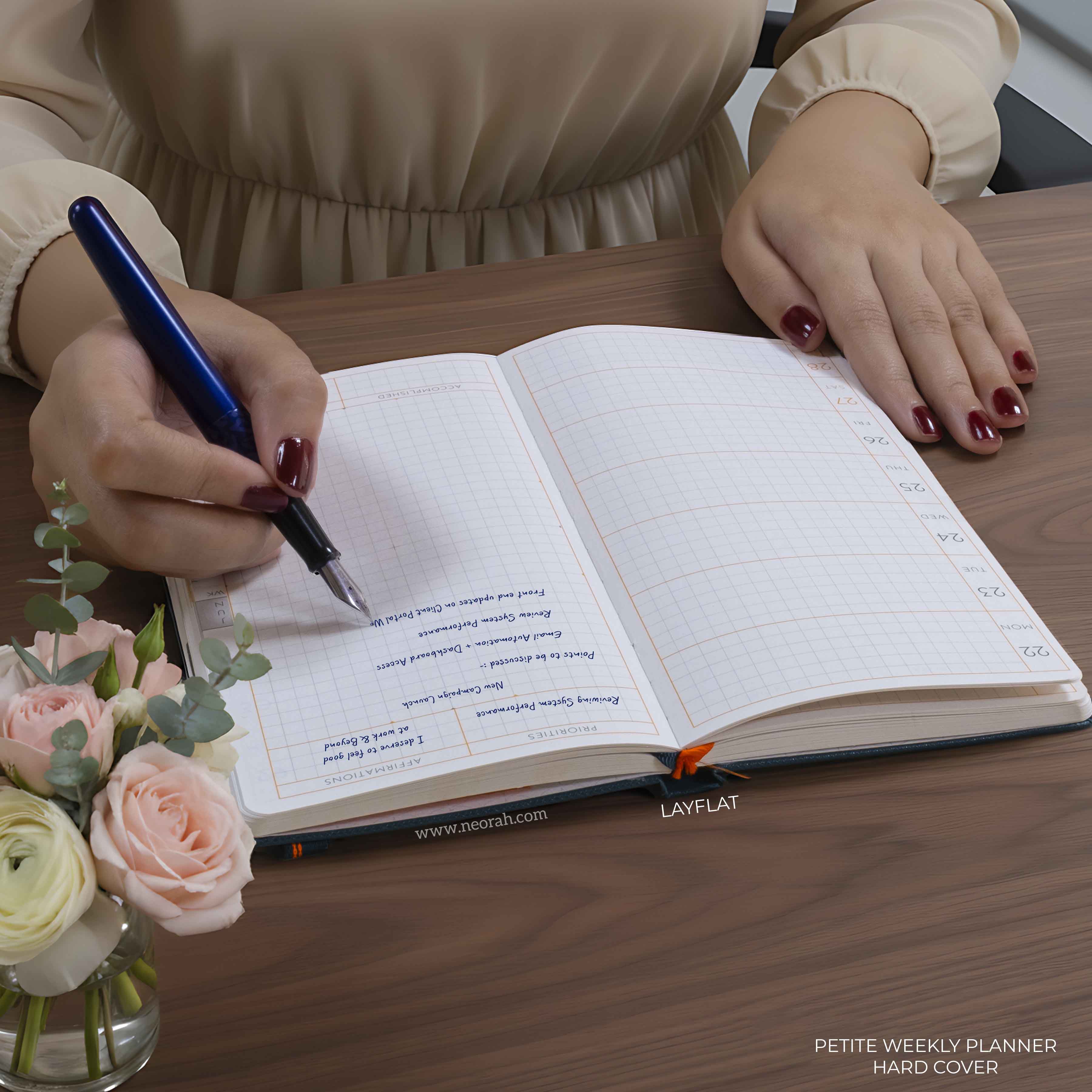 PETITE - 2026 - WEEKLY PLANNER - HARD COVER - Image 5
