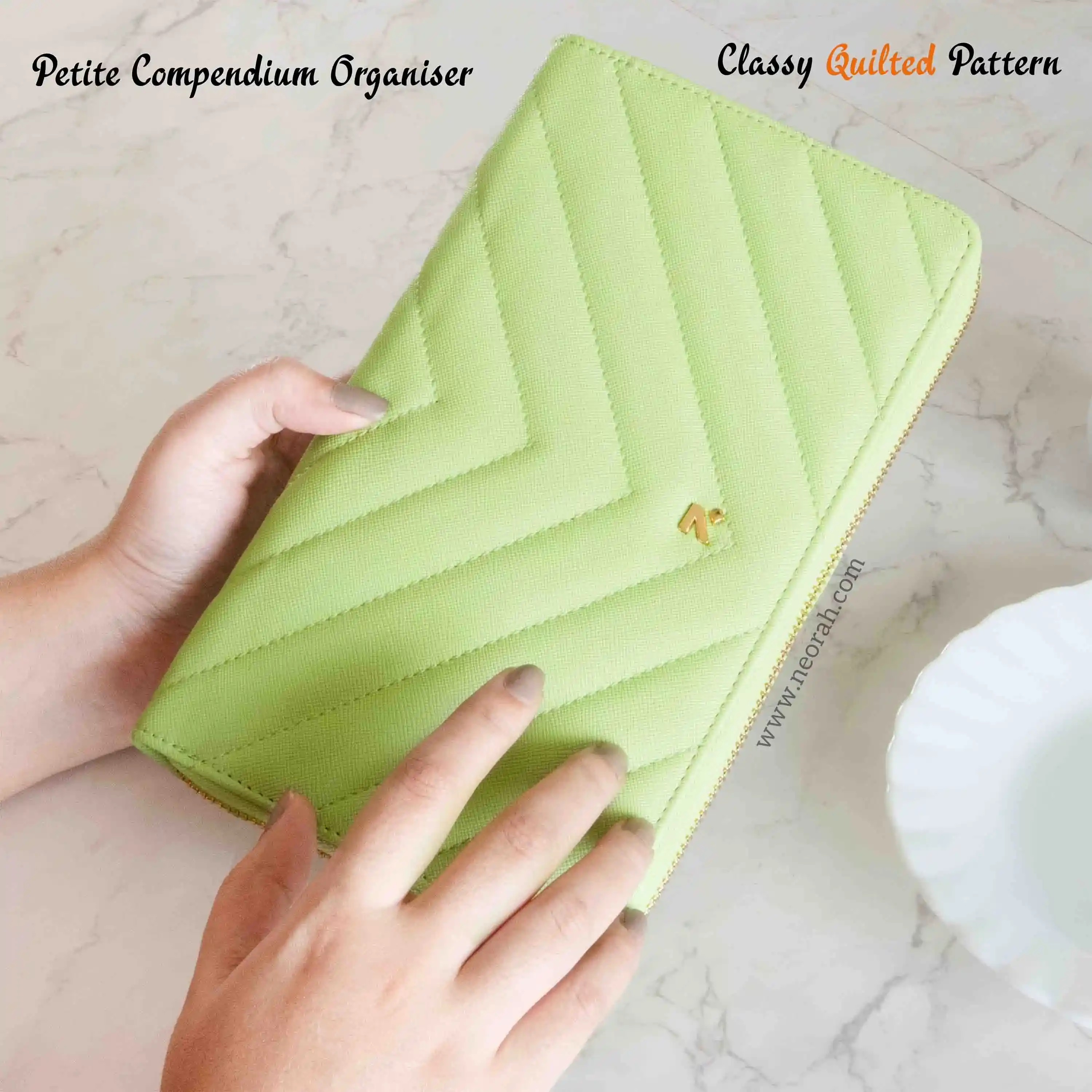 PETITE - REFILLABLE QUILTED ORGANISER SLEEVE - ZIP - Image 29