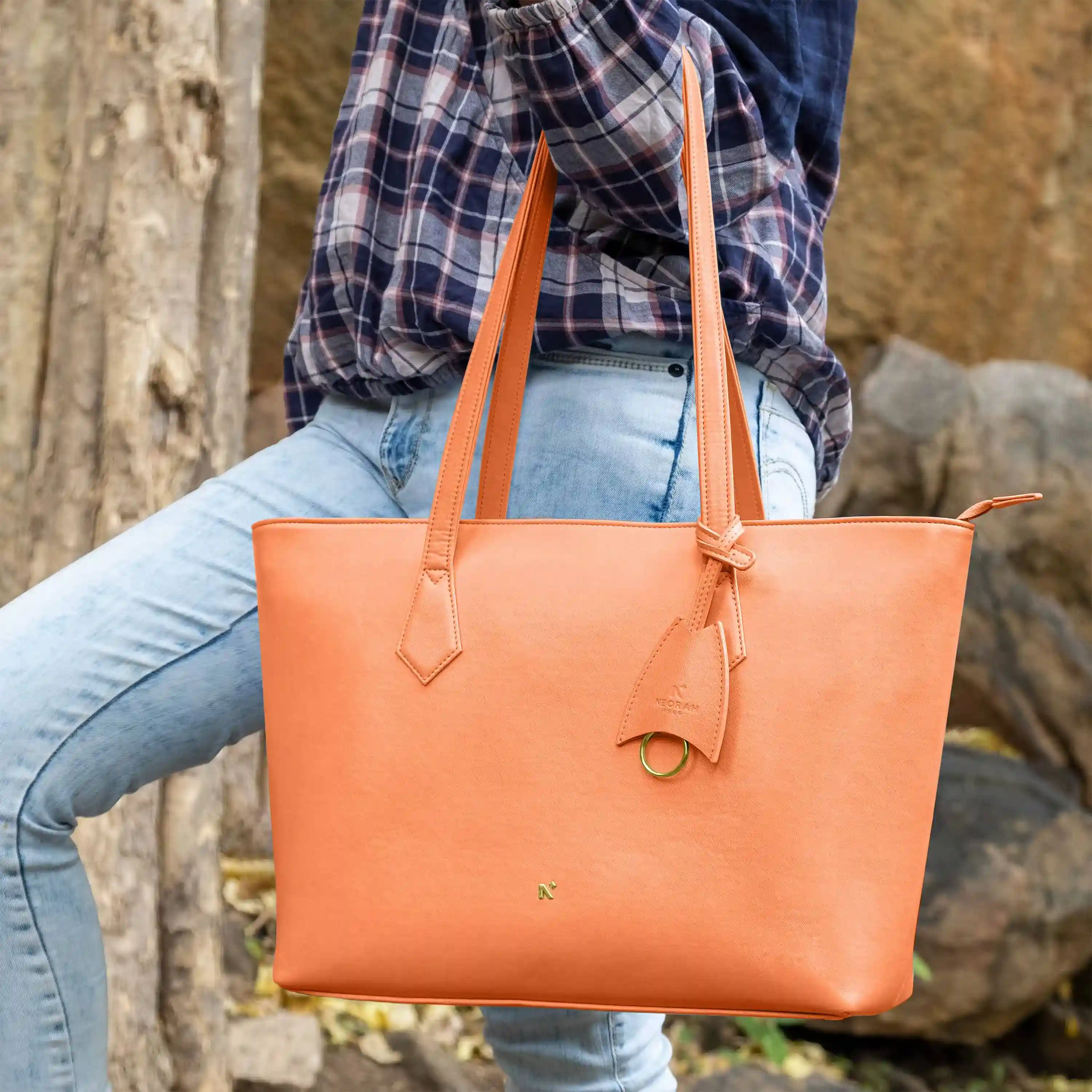 CLASSIC TOTE BAG - Image 152