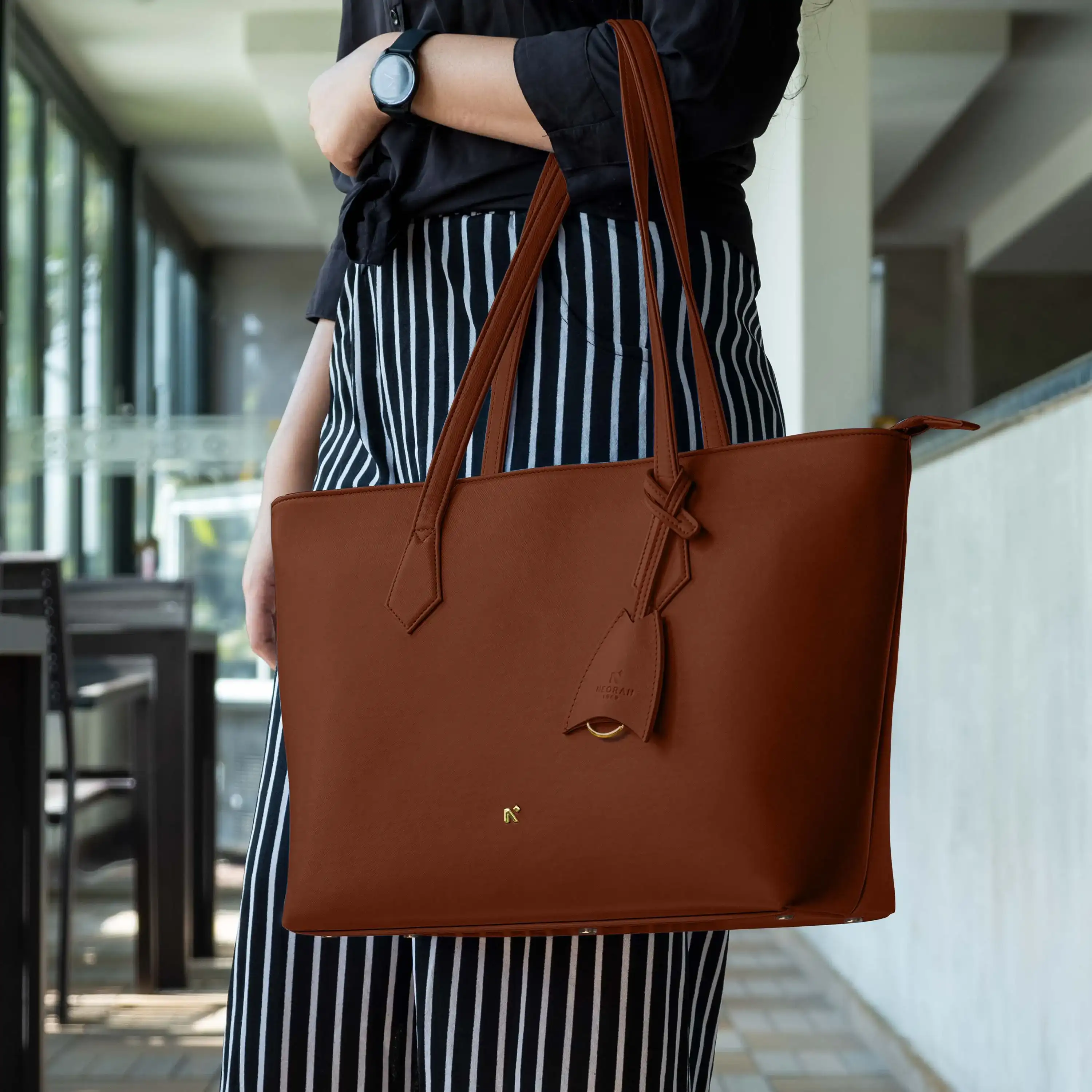 CLASSIC TOTE BAG - Image 51
