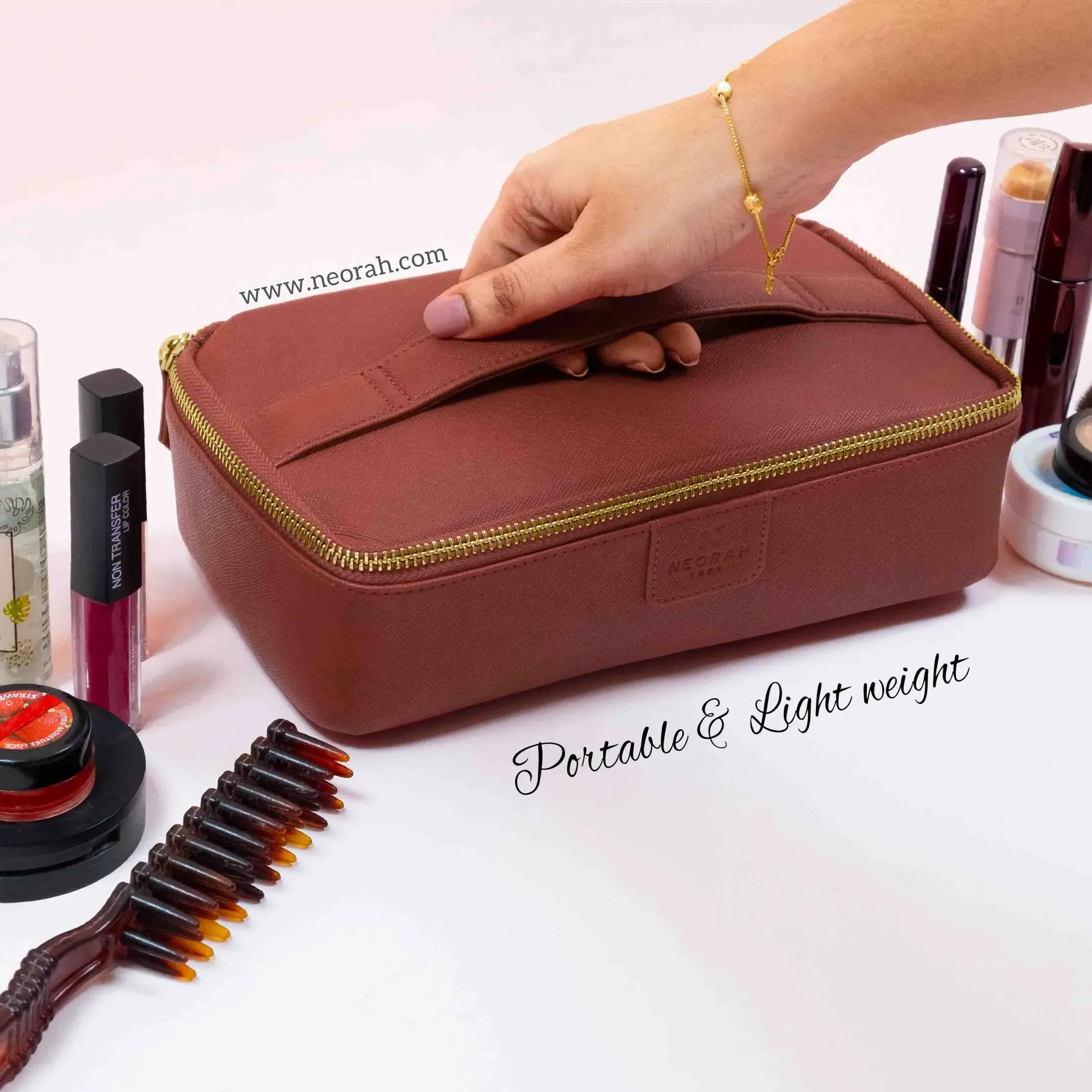 TRAVEL ORGANISER POUCH - Image 37