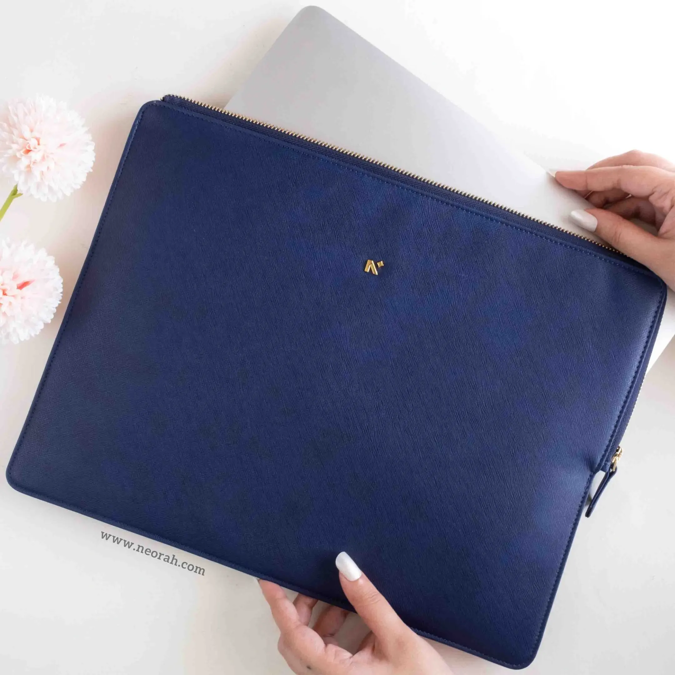 LAPTOP SLEEVE - ZIPPER CLOSURE - Image 16