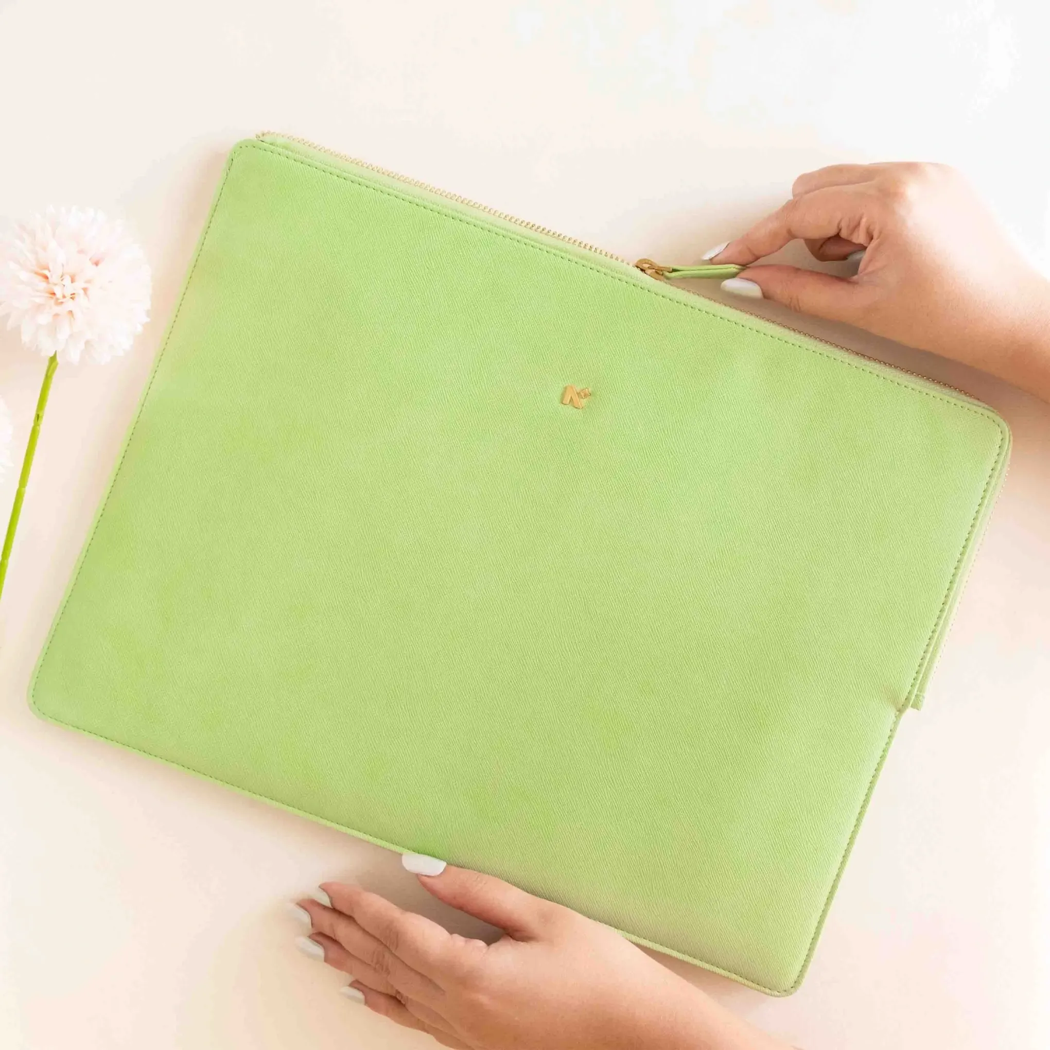 LAPTOP SLEEVE - ZIPPER CLOSURE - Image 26