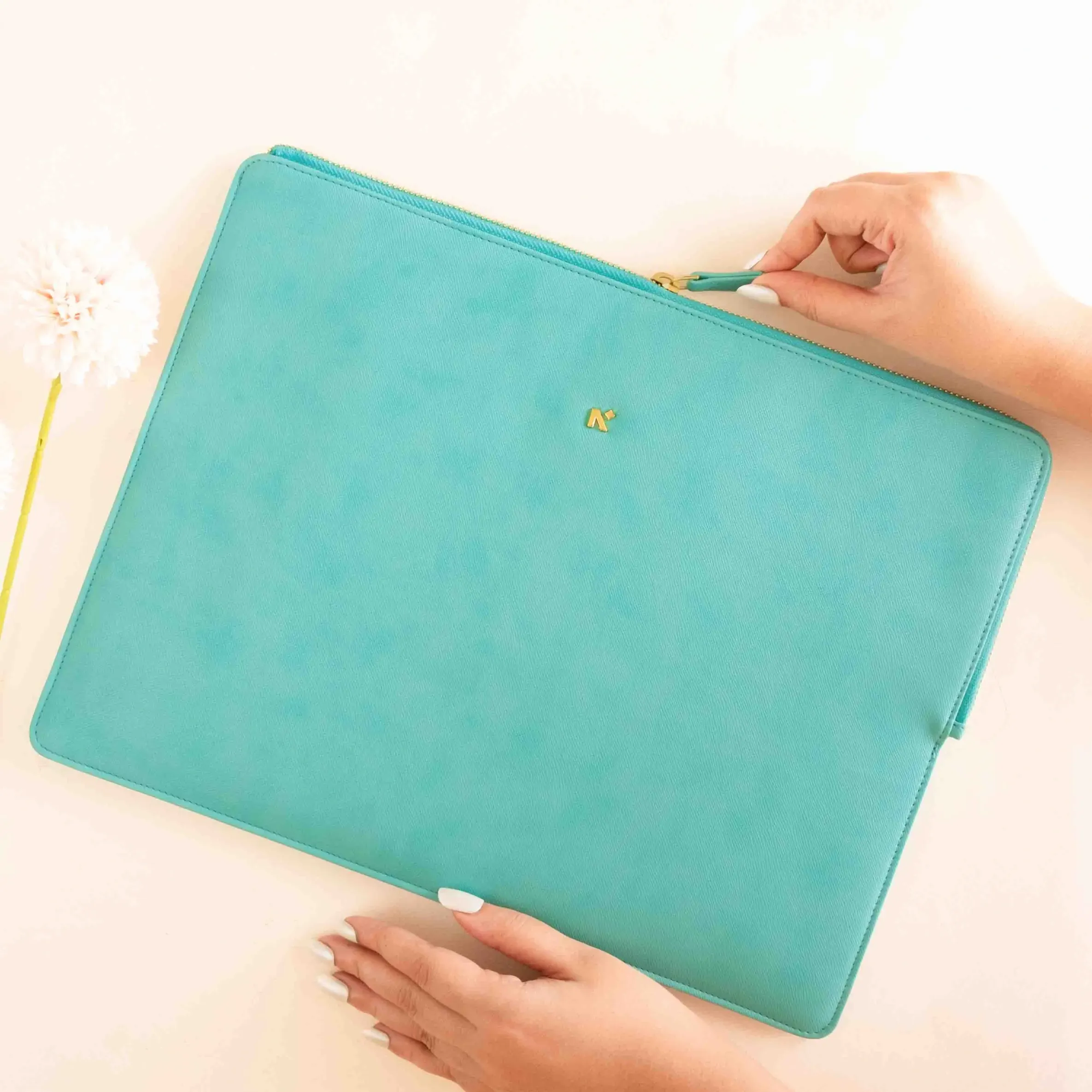 LAPTOP SLEEVE - ZIPPER CLOSURE - Image 34